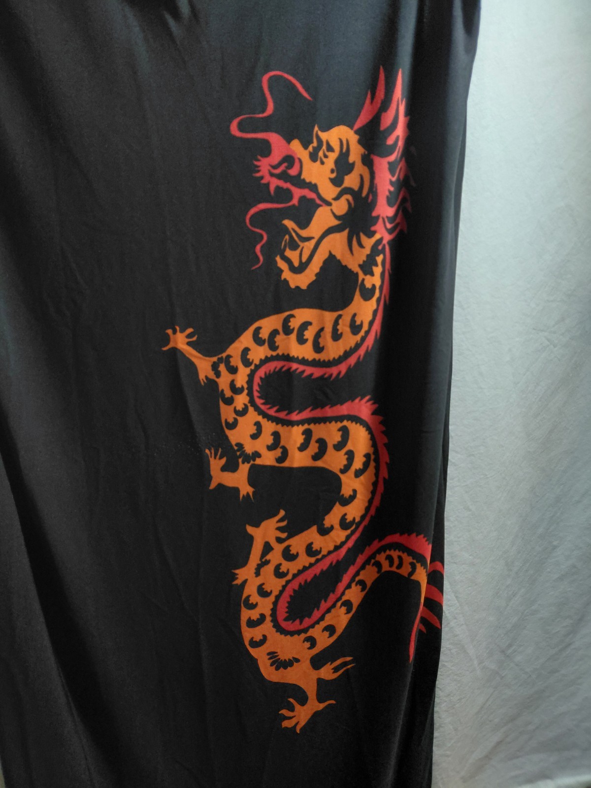 Disney Dragon Alice Through The Looking Glass Black Size L PreOwn Gothic Grunge