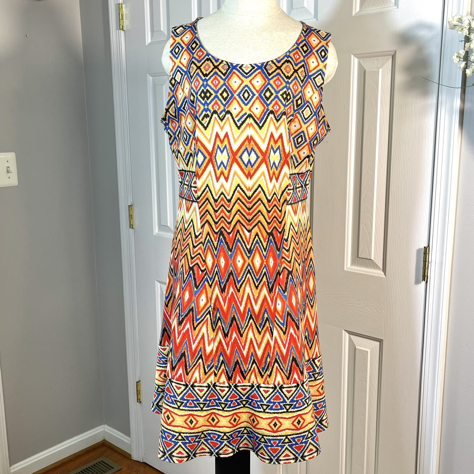 ARYEH Orange Blue Yellow Black Cheveron Print Sleeveless Dress Stretch Sz. Large