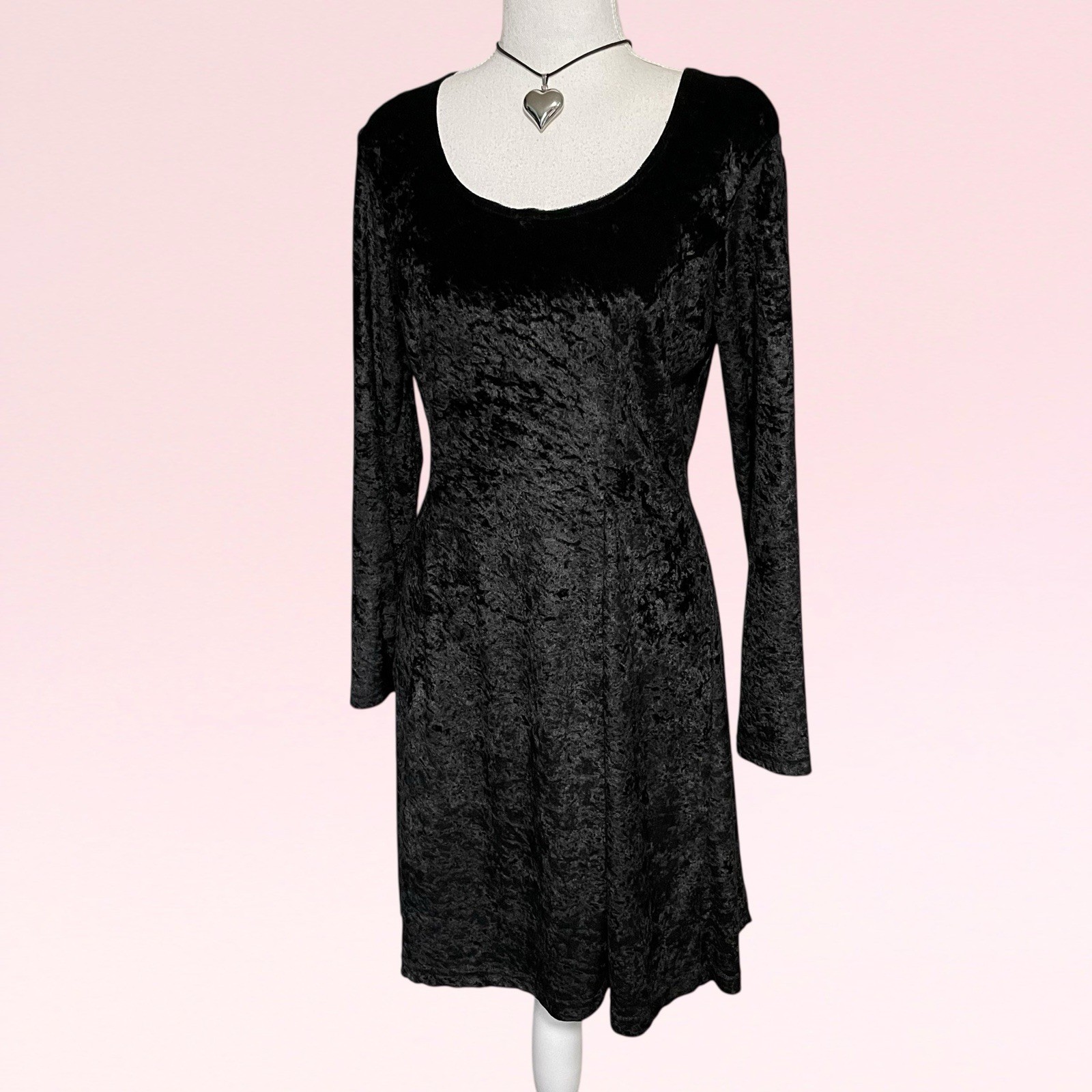 vintage y2k goth witchy black crushed velvet dress 8 dark fairy long-sleeve boho