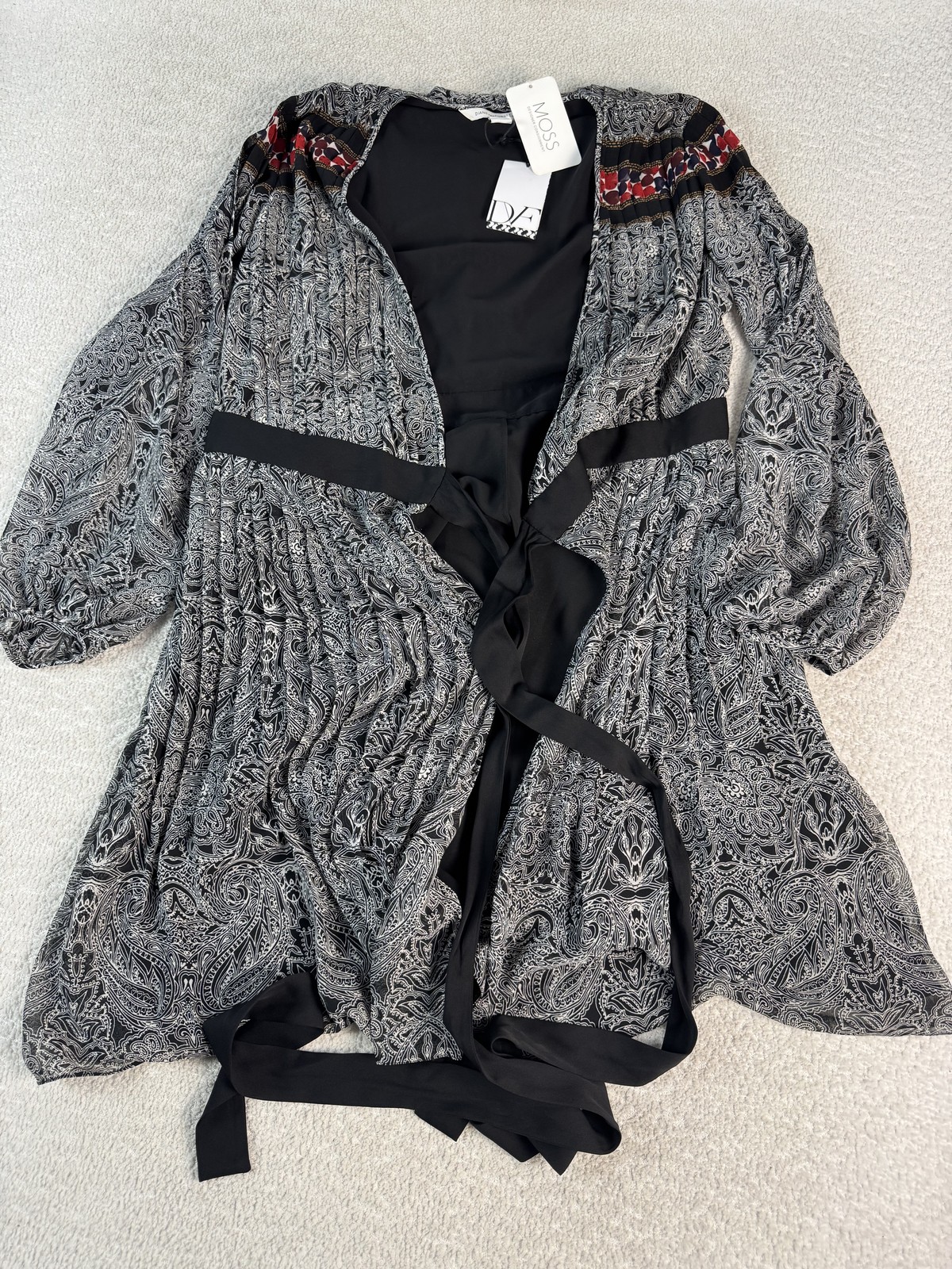 Diane Von Furstenberg Dress Womens 6 Paisley Long Sleeve Wrap Boho Silk