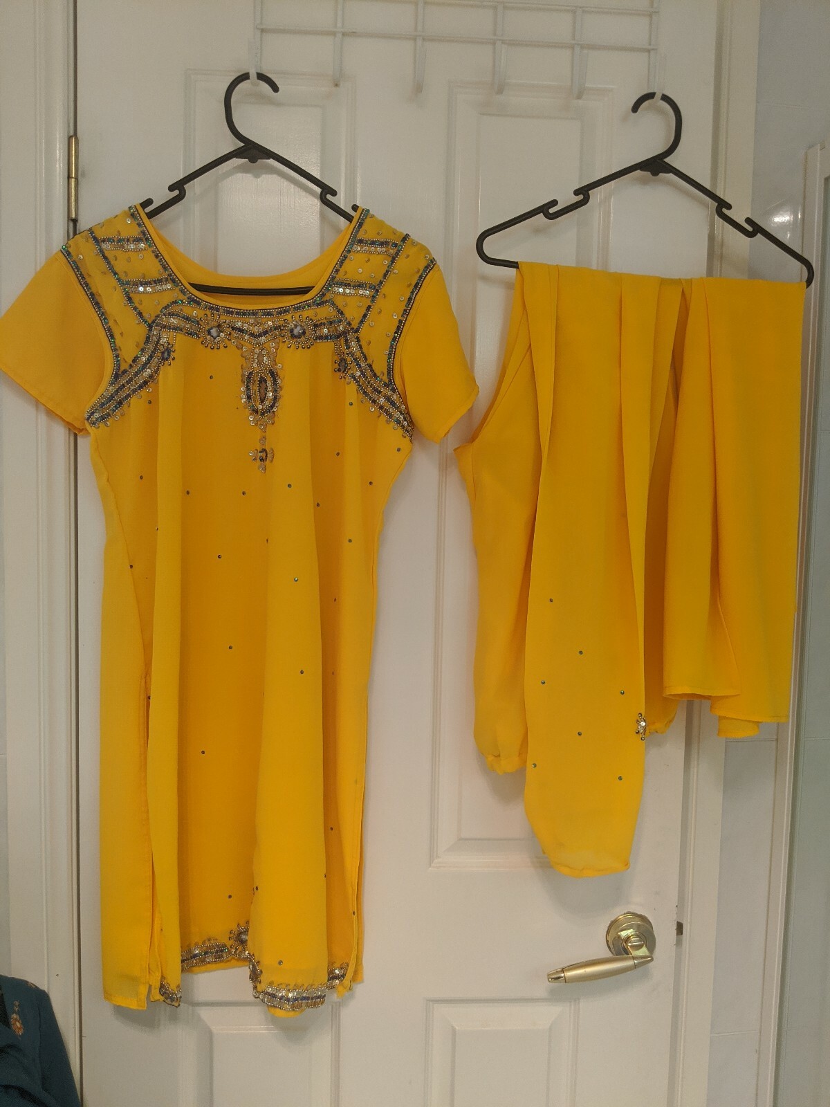 Indian Shalwar Suit Yellow Pakistan 3 piece Kameez colourfull beads short sleeve