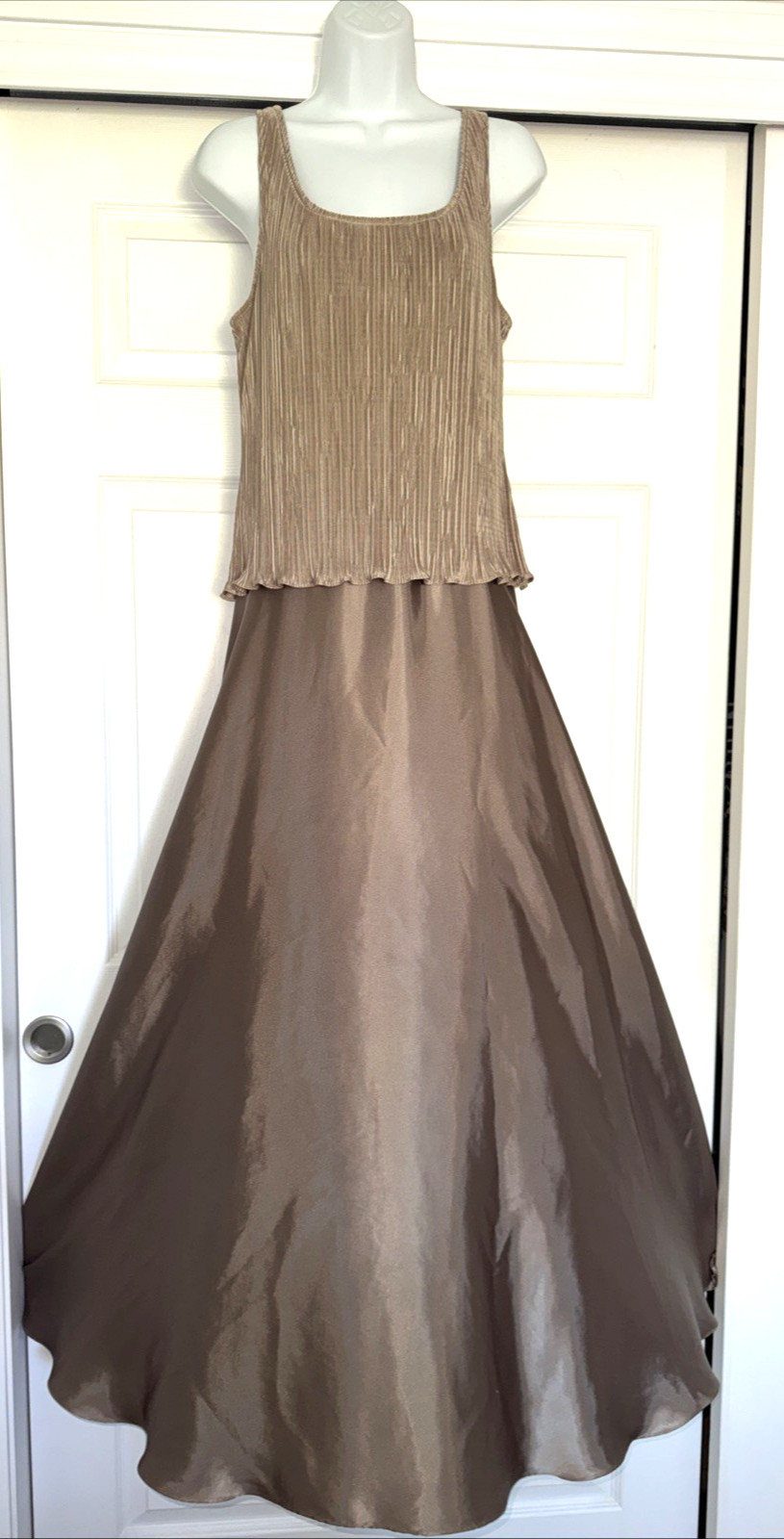 Cachet Formal GOWN Sz 12 Subtle Taupe/bronze Color MOB EVENT Wedding