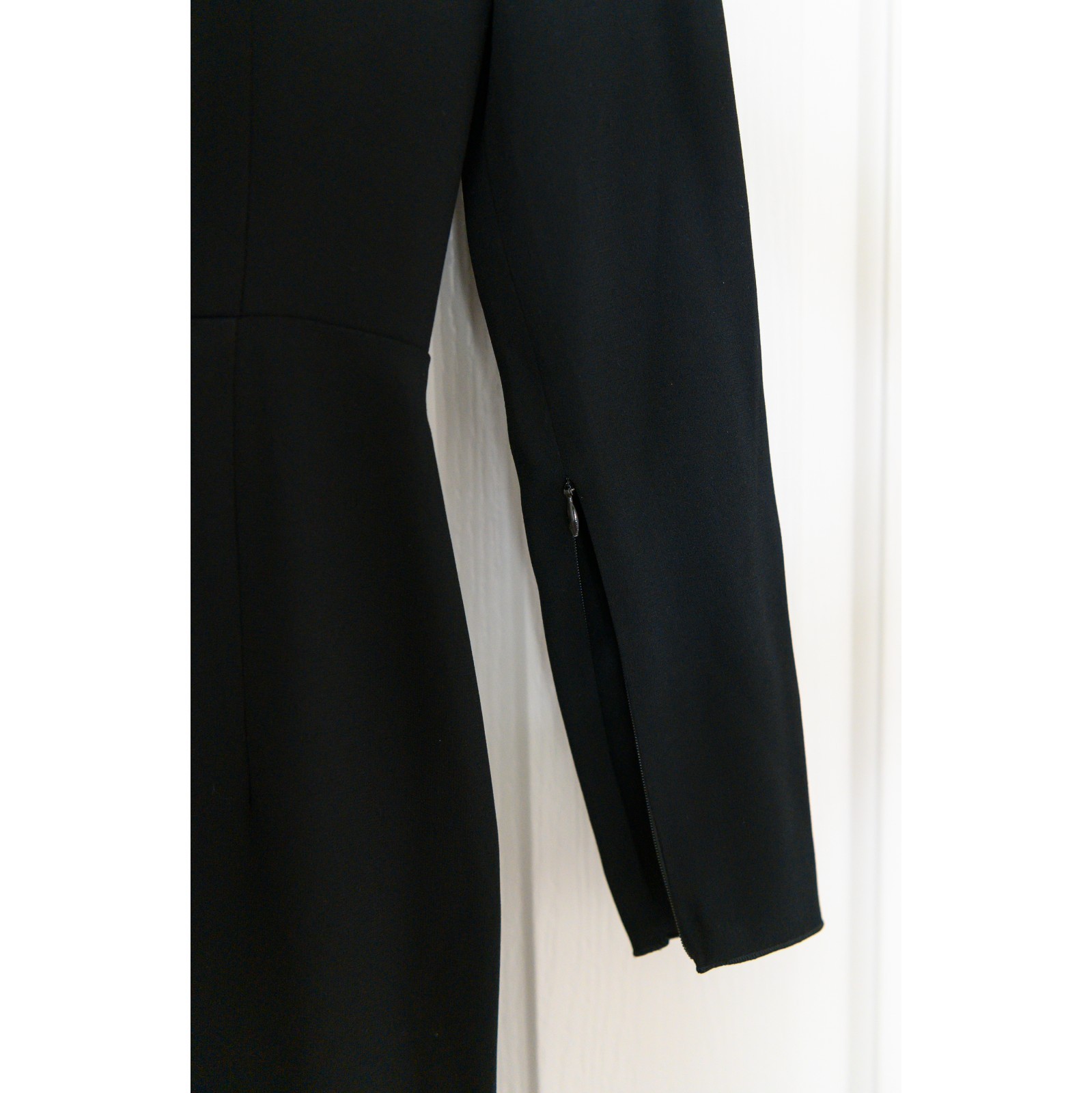 Alex Perry Jolie Dres – Size AU 6 Black One Shoulder Long Sleeve Asymmetric Gown