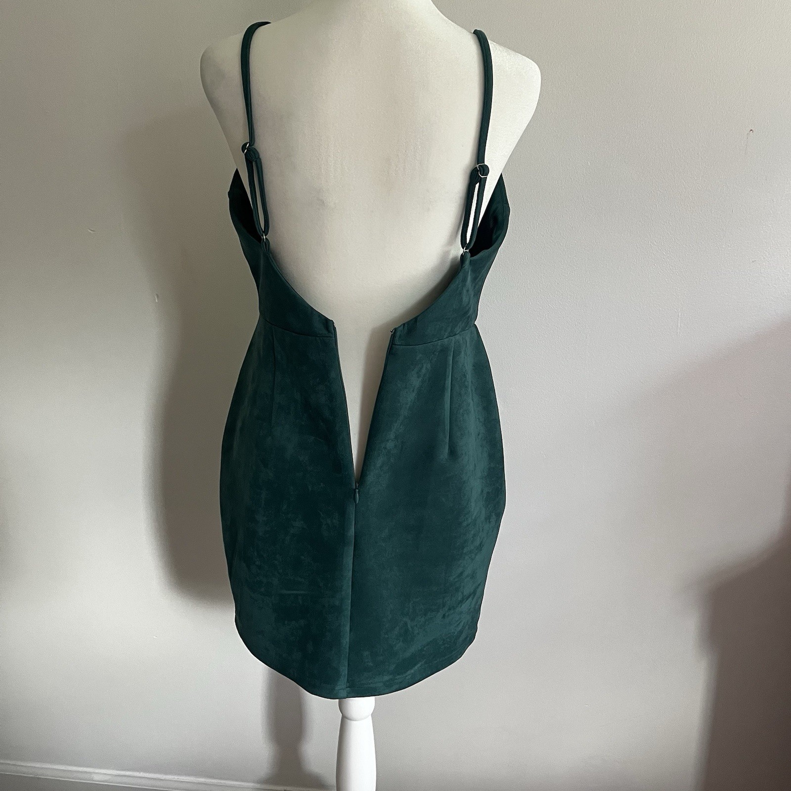 superdown Green Suede V-Neck Strappy Bodycon Mini Dress Zip Adjustable Size M