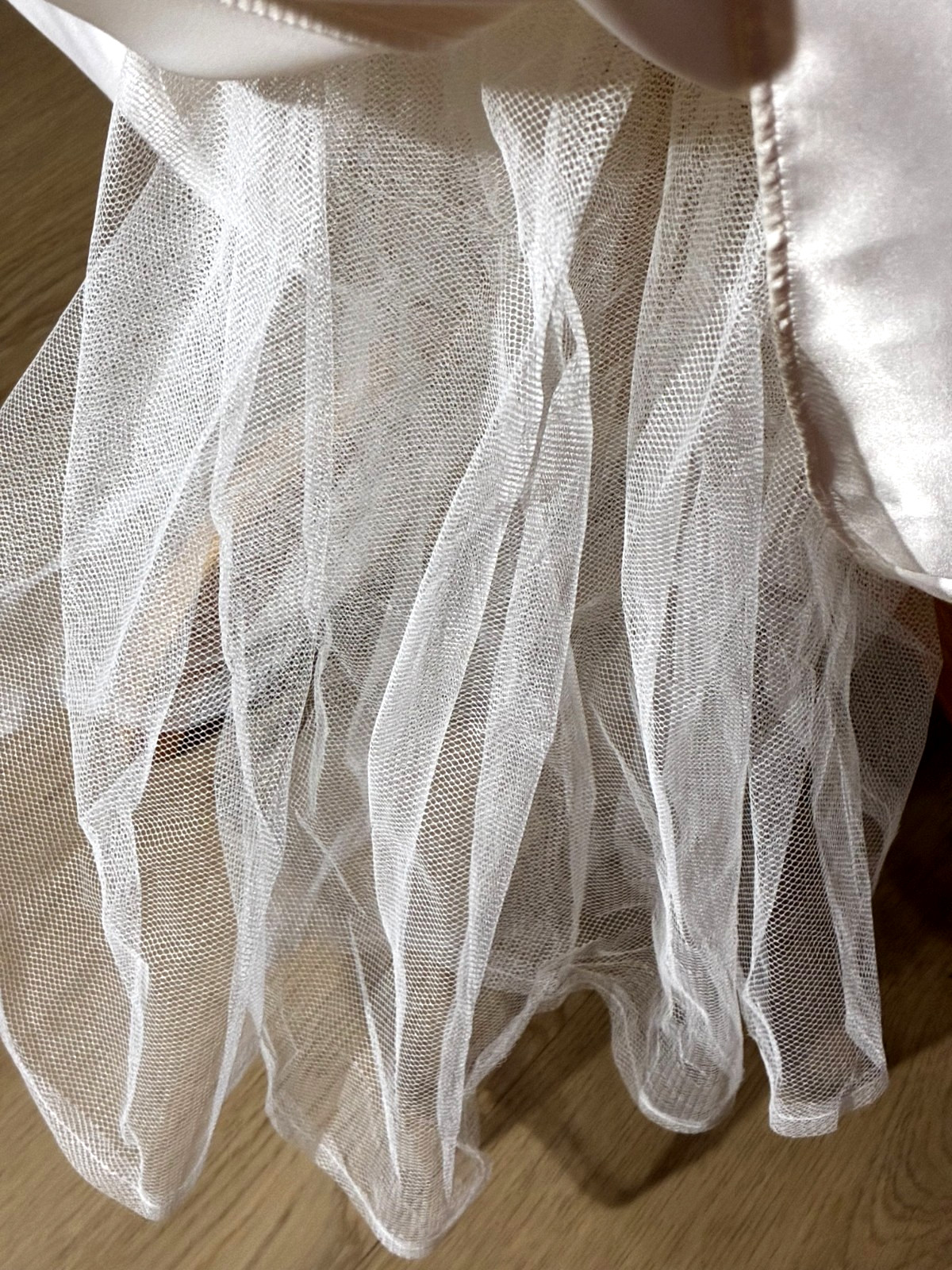 NWT-Blondie Nites Classic 90’s Bridesmaid Gown (Ivory/Black)-Jr Sz 13-MSRP $154