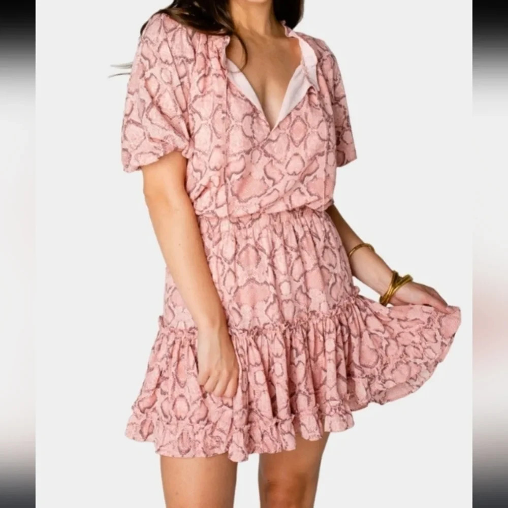 NWOT Buddy Love in Ray Pink Snakeskin Elastic Waist Short Sleeve Mini Dress Sz S
