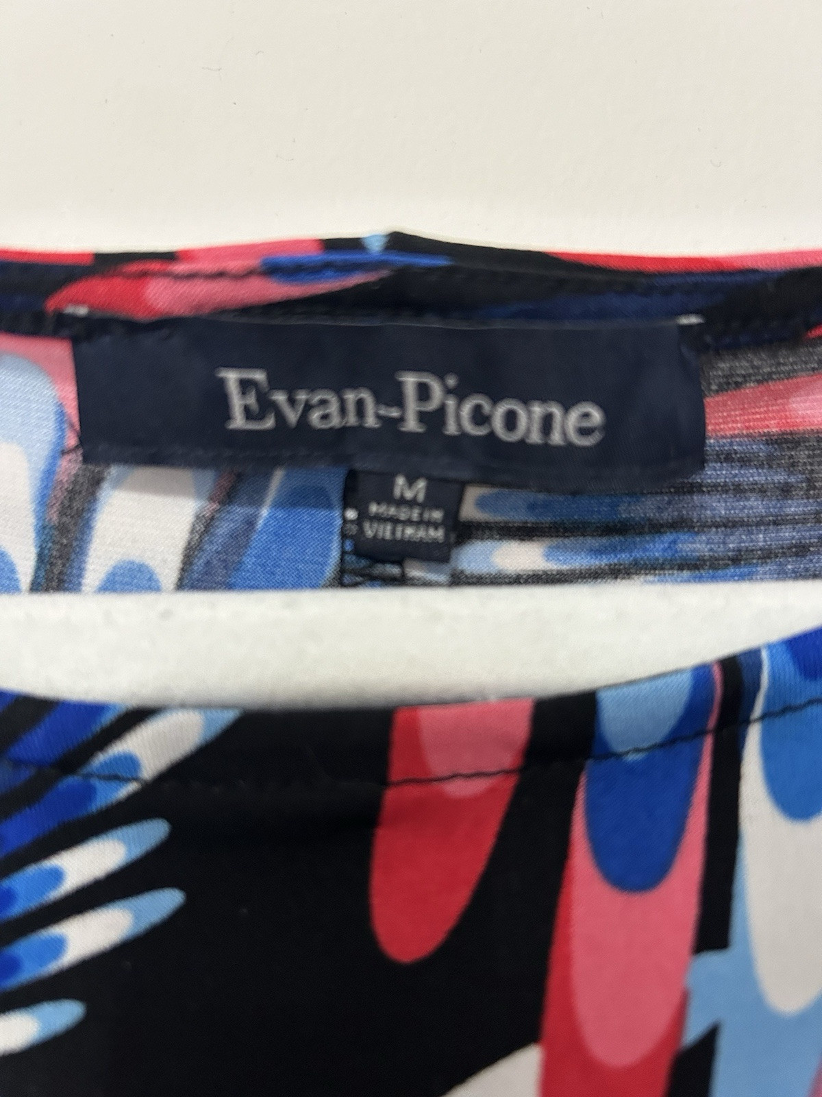 Evan-Picone M Beautiful Side Ruched Multi Colored Dress For Any Occasion