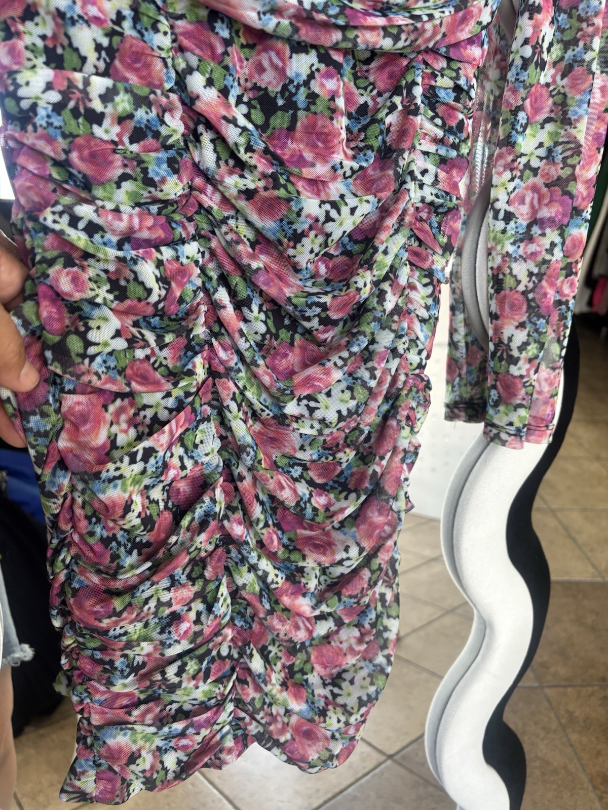 ASTR The Label Pink Floral Ruched V-Neck Puff Long Sleeve Bodycon Dress M
