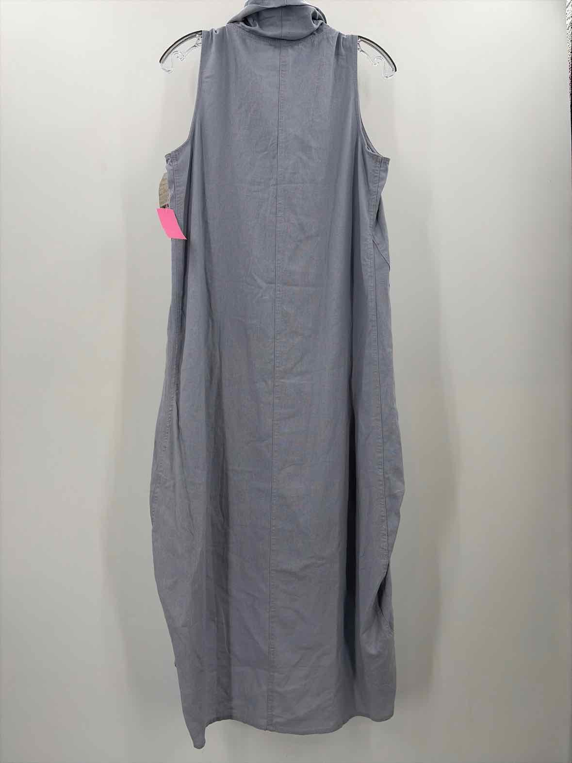 Pre-Owned For Cynthia Blue Size Medium Maxi Sleeveless Dress
