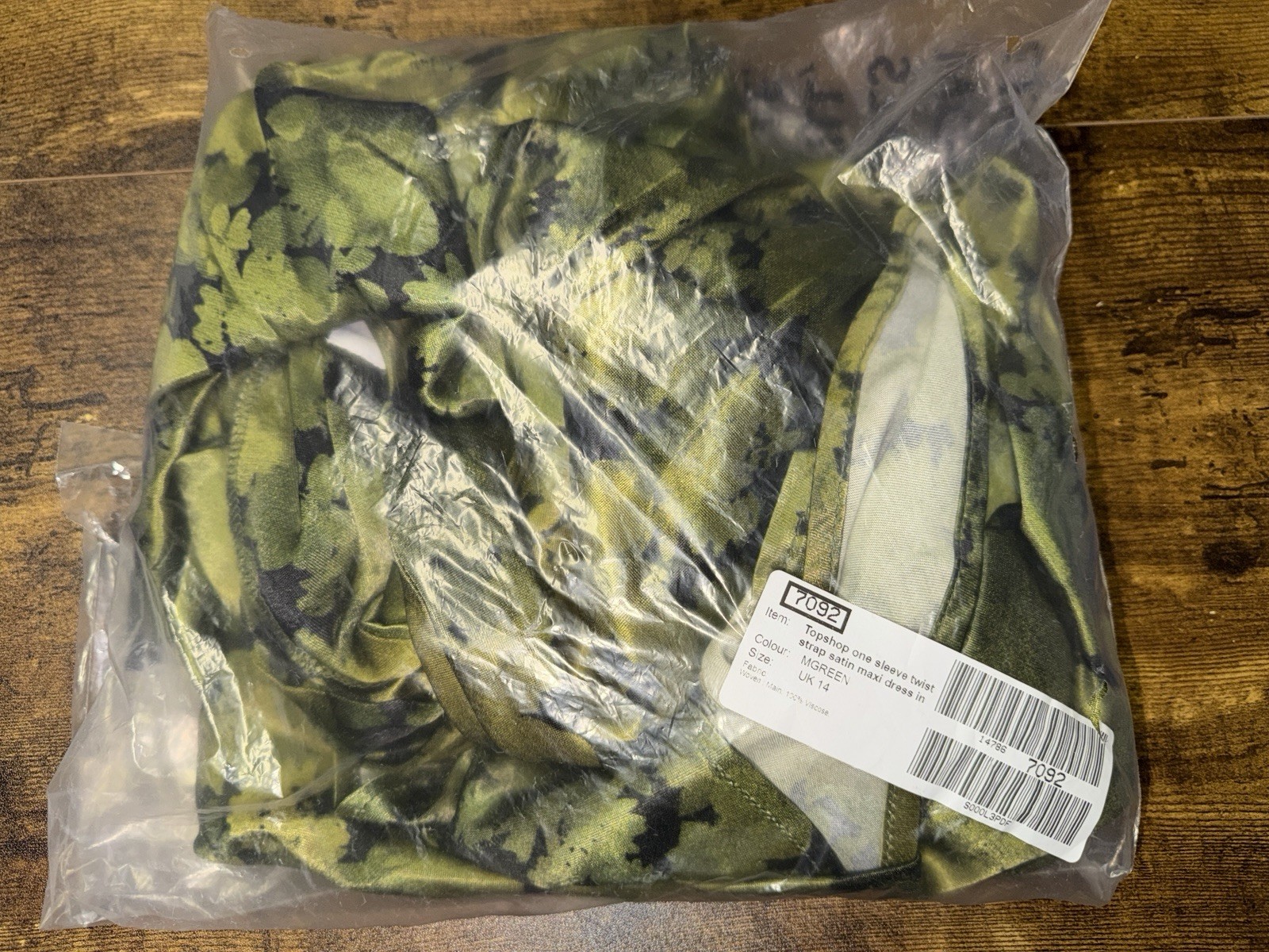 NWT! Topshop One Sleeve Twist Strap Satin Maxi Dress – Green Size US 10 $129