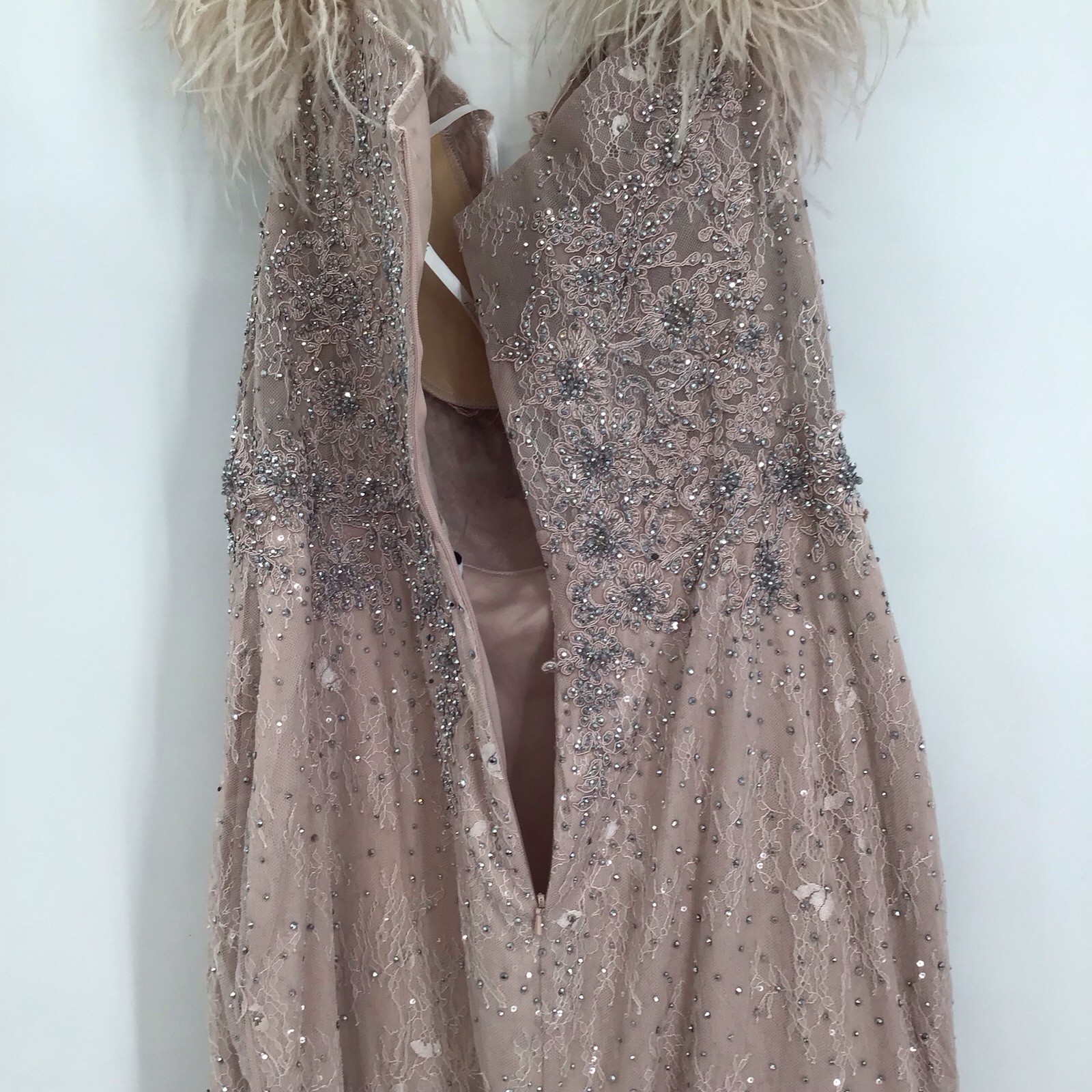 MAC DUGGAL NWT Feathered Lace Crystal Detailed Formal Wedding Gown Lilac Size 12