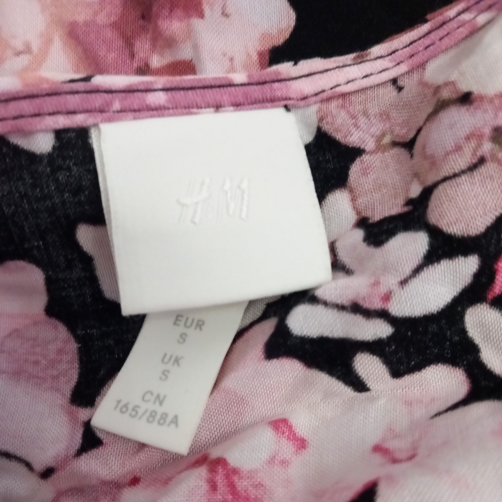 SUMMER DRESS SIZE 10/ MIDI/ FLORAL/ LOOSE COMFORTABLE FIT/ H&M / VGC