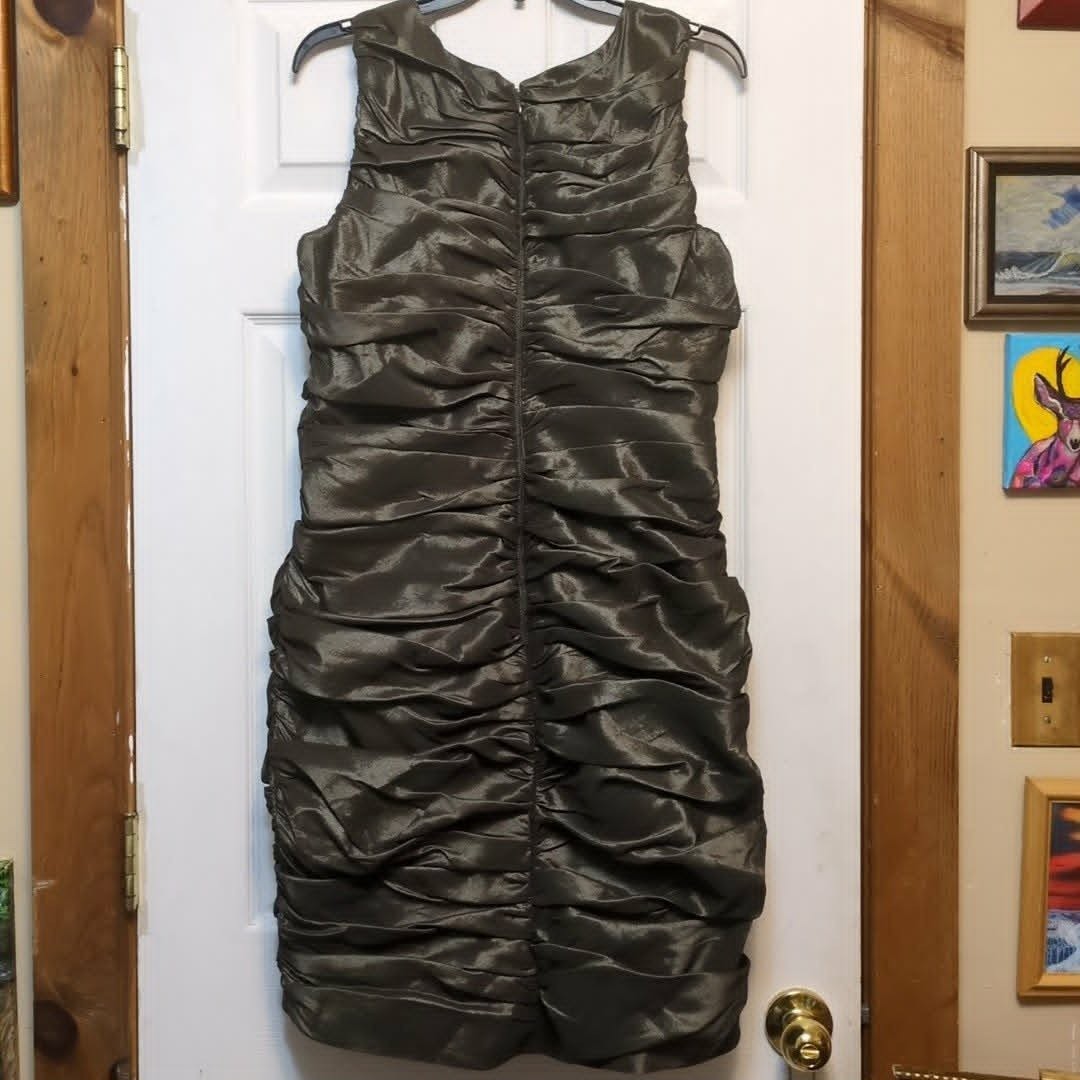 Calvin Klein Ruched Green Sheath Dress Sz Large Satin Bodycon Stretch SemFormal