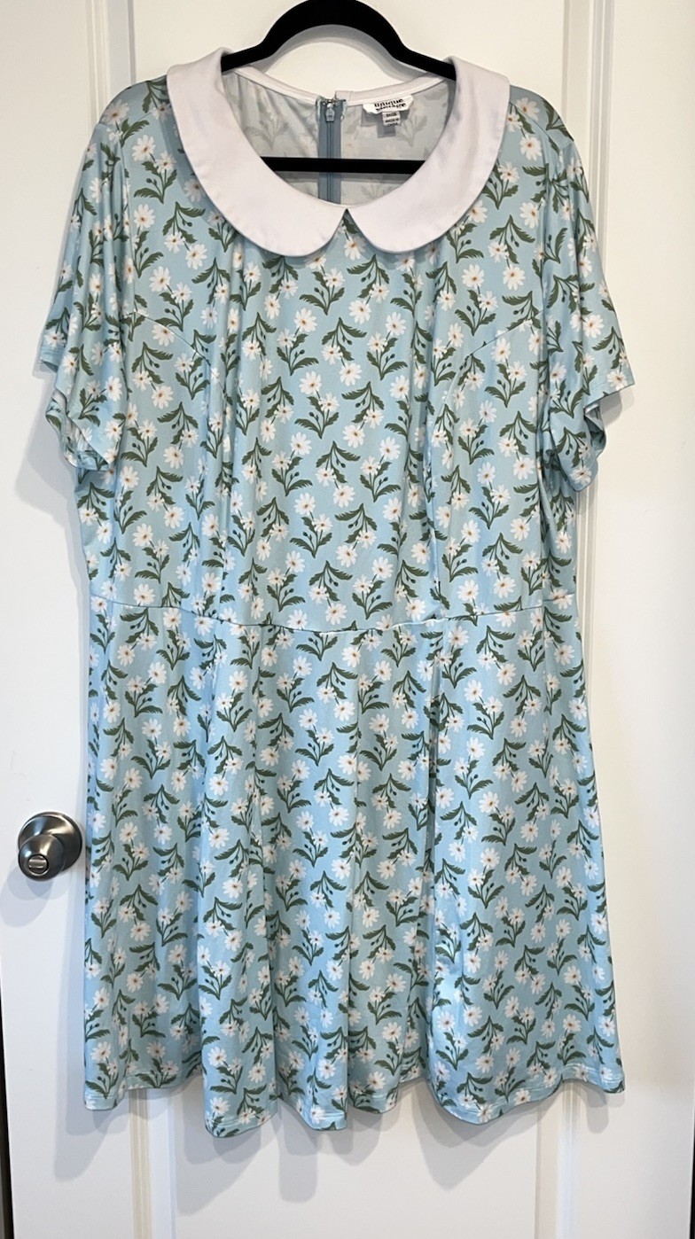 Unique Vintage Retro Blue Daisy Fit & Flare Dress Peter Pan Collar 5X/26 BB116