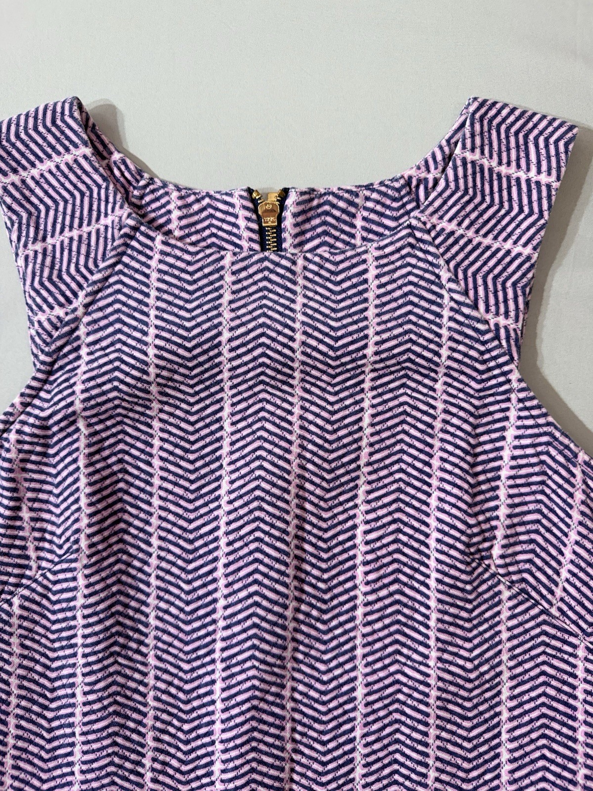 Southern Tide Chevron Shift Dress Purple Pink Navy Sleeveless 8 preppy, beachy