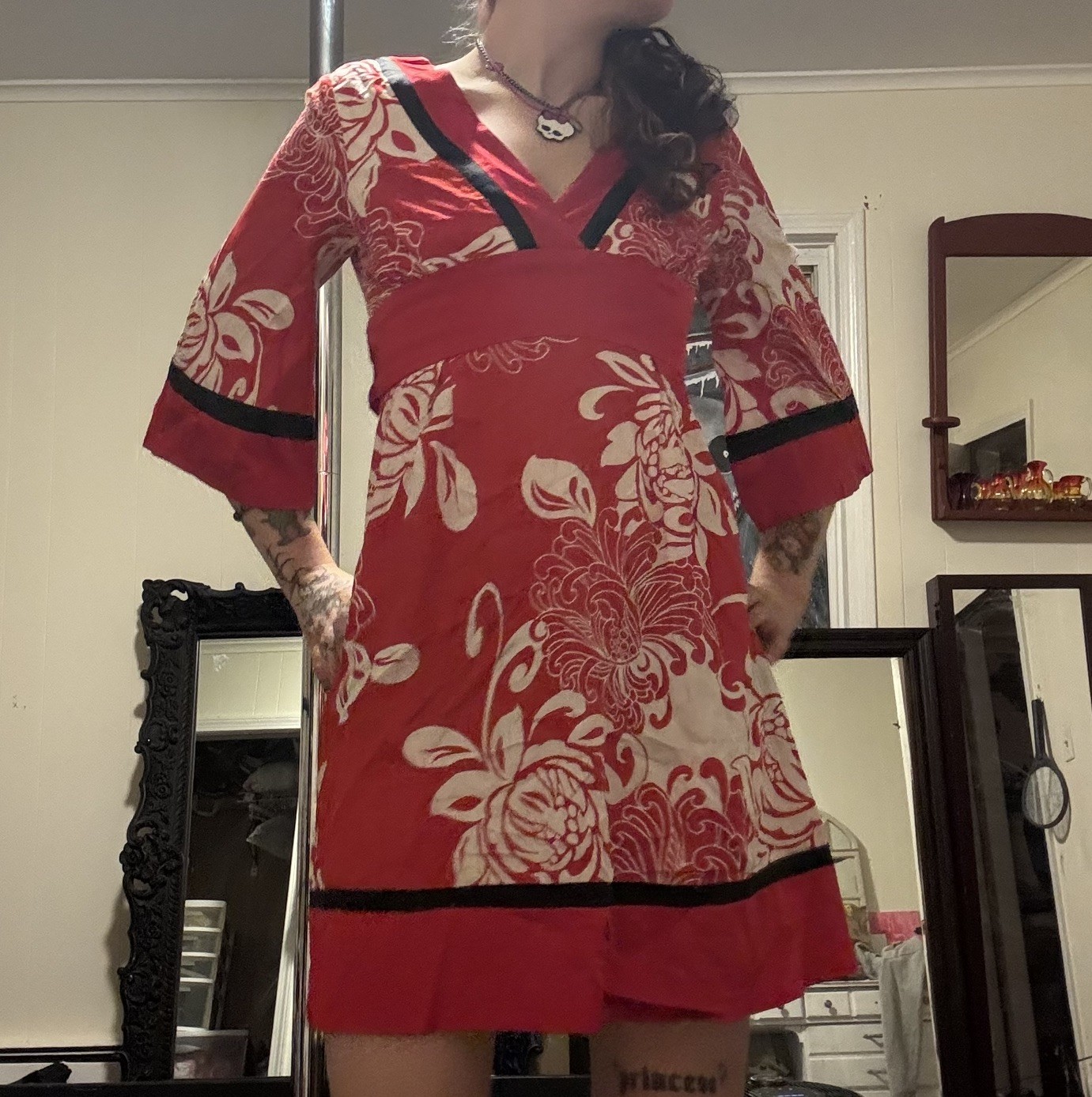 bebe kimono style dress women’s size medium red and black Rare Find
