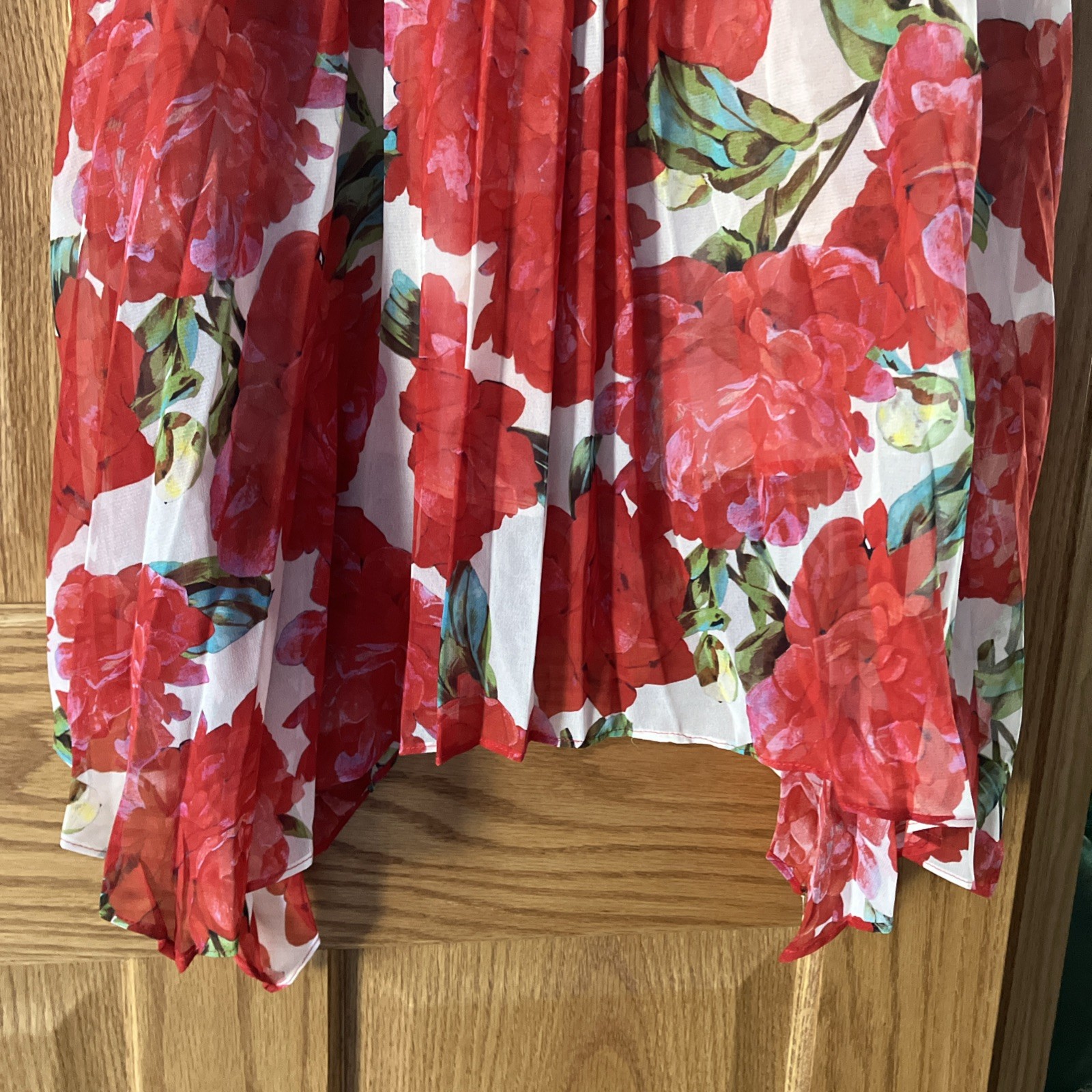 NWT The Kooples Red Floral Roses Pleated Midi Dress Handkerchief Hem Sz 2 PRETTY