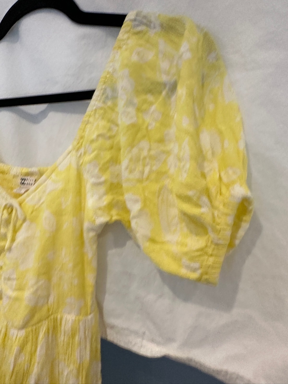 BILLABONG Women’s Seaside Babydoll Yellow Floral Dress Flowy Size Small