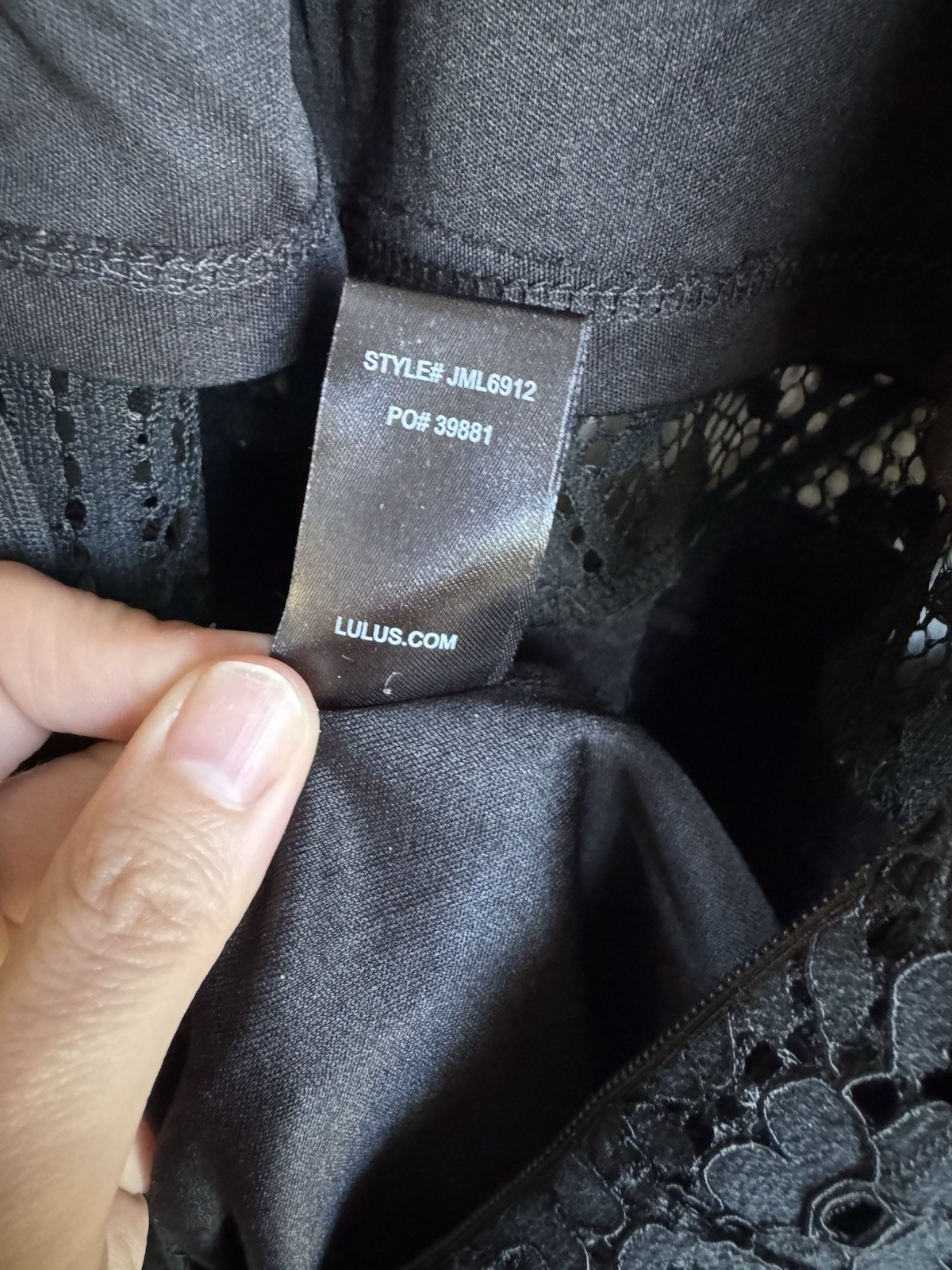 Lulus Women’s Black Remarkable Sheer Lace Short Sleeve Midi Dress Size Small
