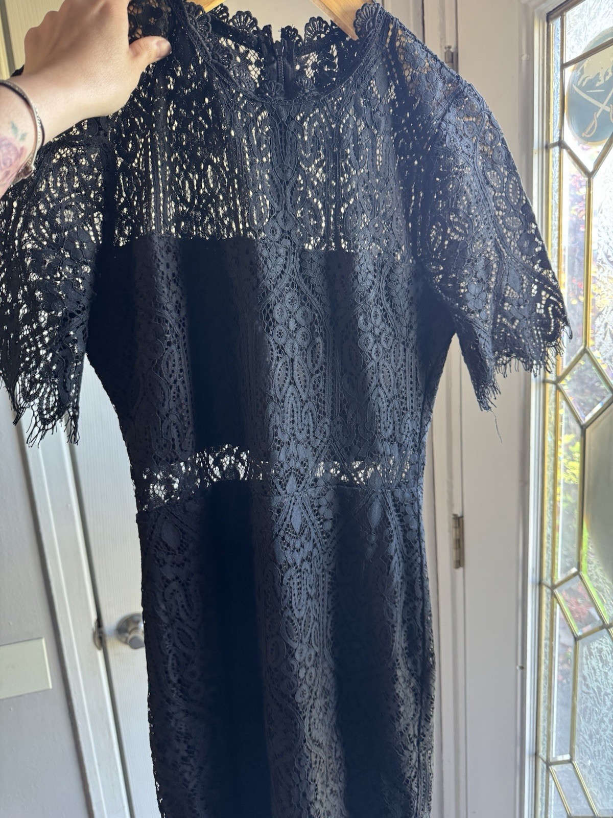 Lulus Women’s Black Remarkable Sheer Lace Short Sleeve Midi Dress Size Small
