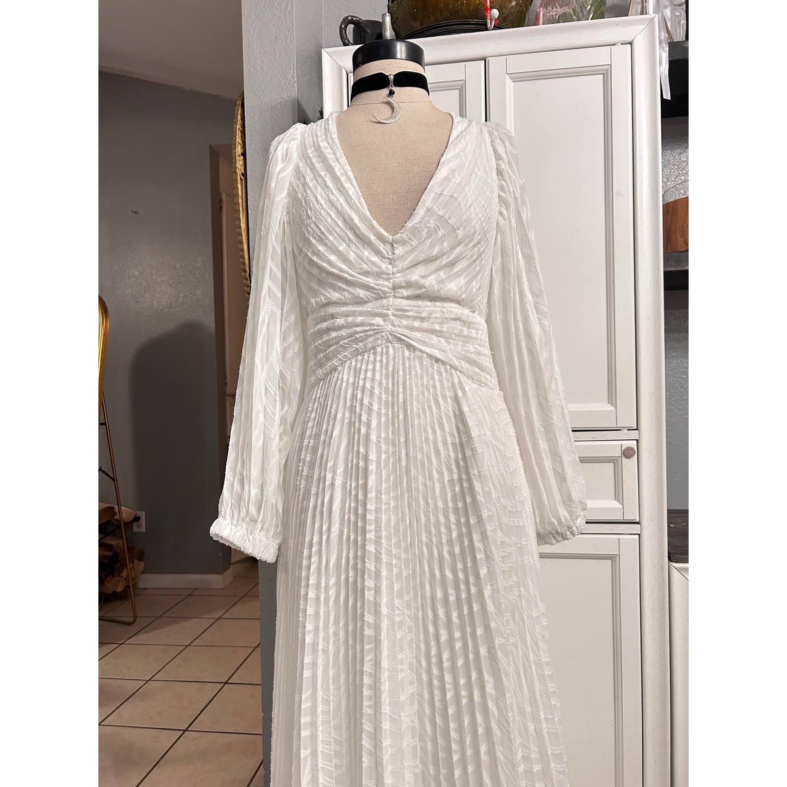 White Textured Pleated V-Neck Maxi Dress Long Sleeve Open Back Bridal Formal