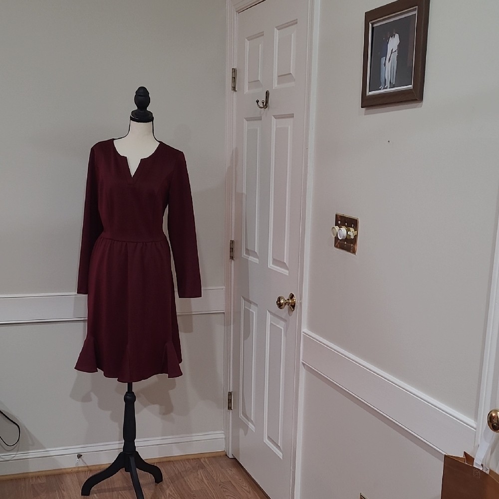 Bridesmay Women’s Long Sleeve V-Neck Maroon Dress