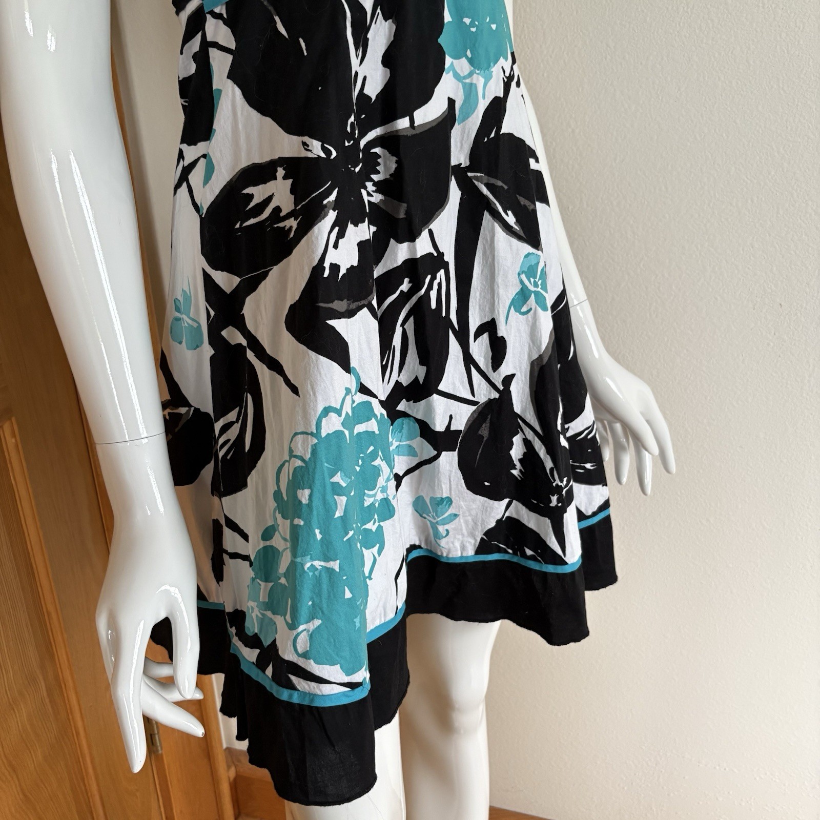 Speechless Black/White/Blue Floral Fit & Flare V-Neck Halter Dress