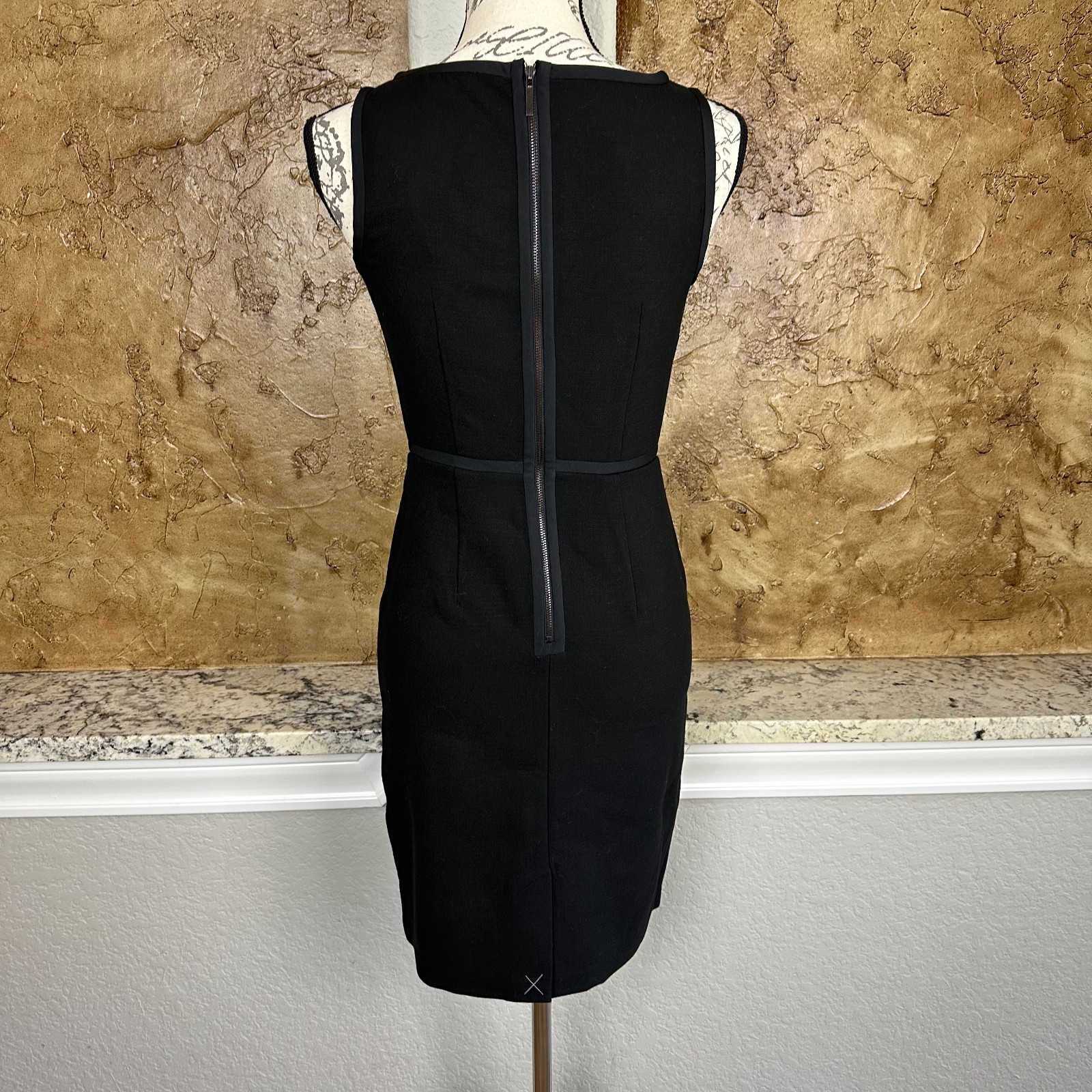 NWT Ann Taylor Loft Sheath Dress Womens 00P Sleeveless Knit Lace Decorated Black