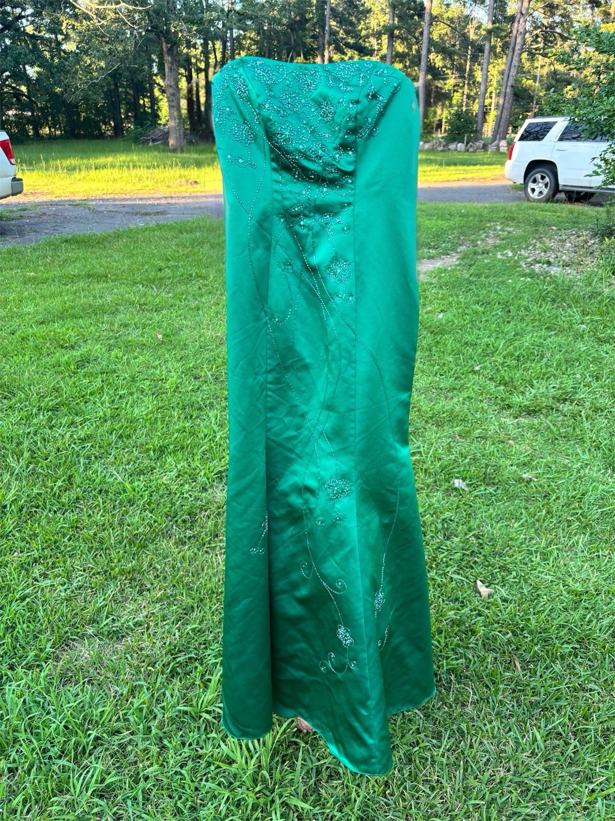 David’s Bridal Green Strapless Satin Beaded Prom Dress Bridesmaid Gown Size 2