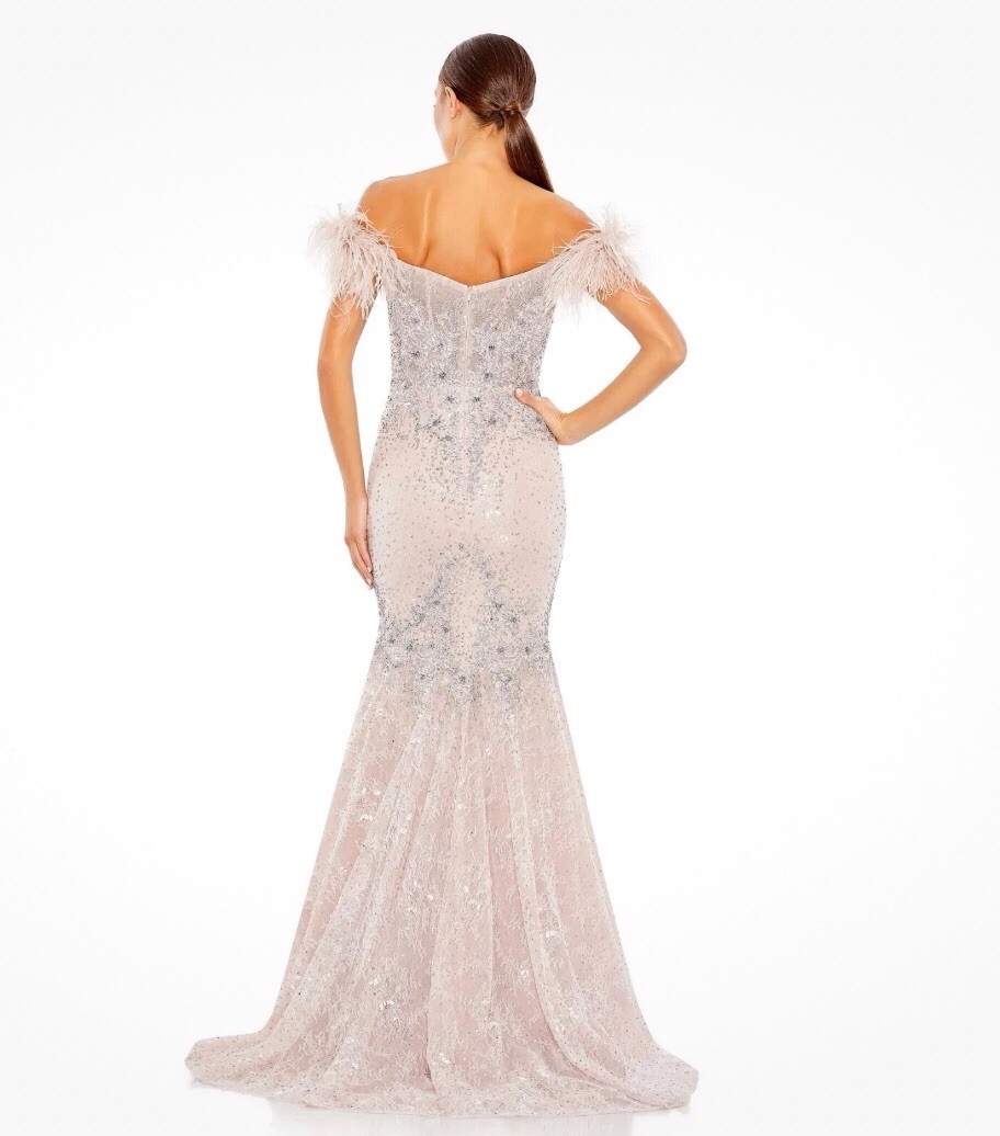 MAC DUGGAL NWT Feathered Lace Crystal Detailed Formal Wedding Gown Lilac Size 12