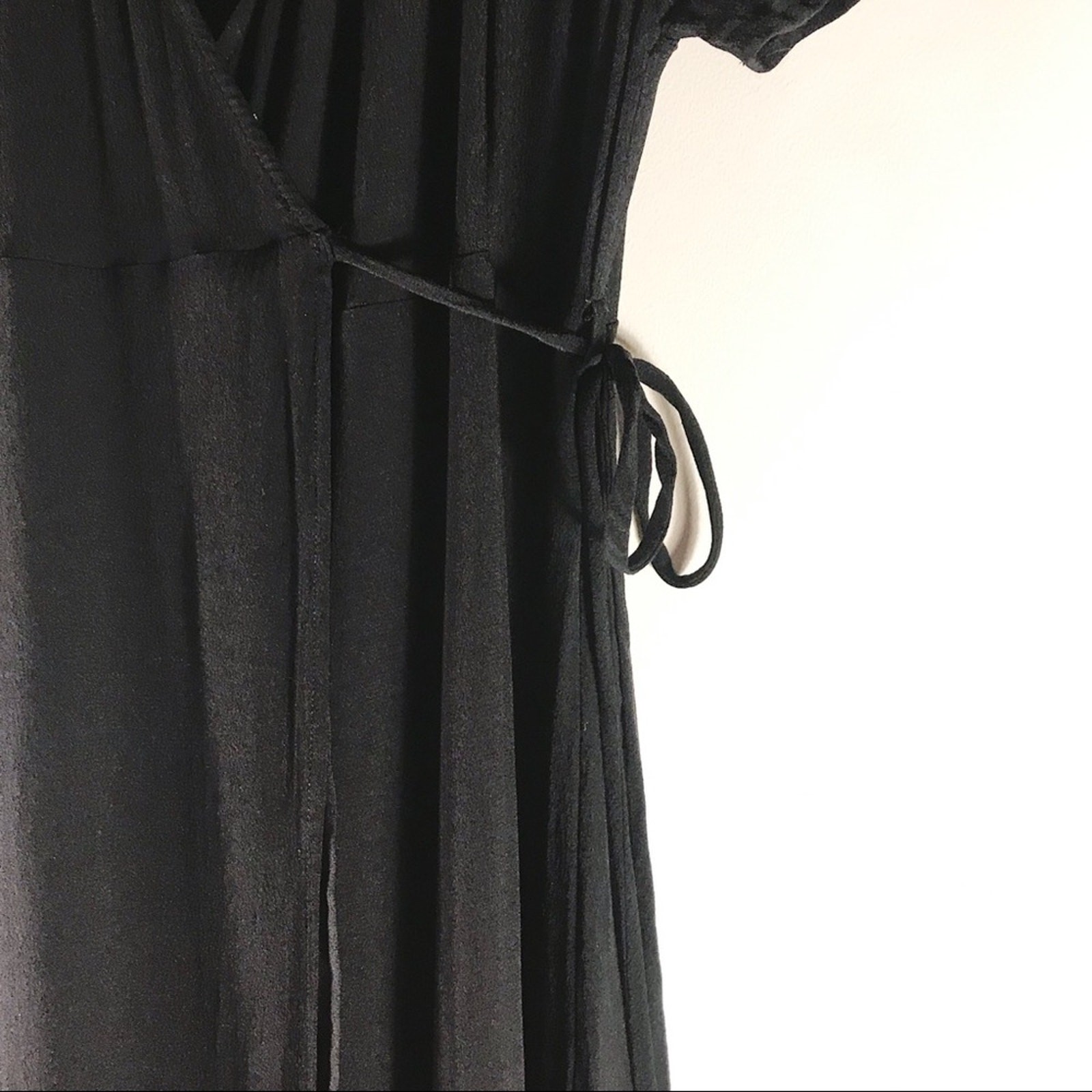 Mod Ref Black HiLo Wrap Dress NWOT Sz L