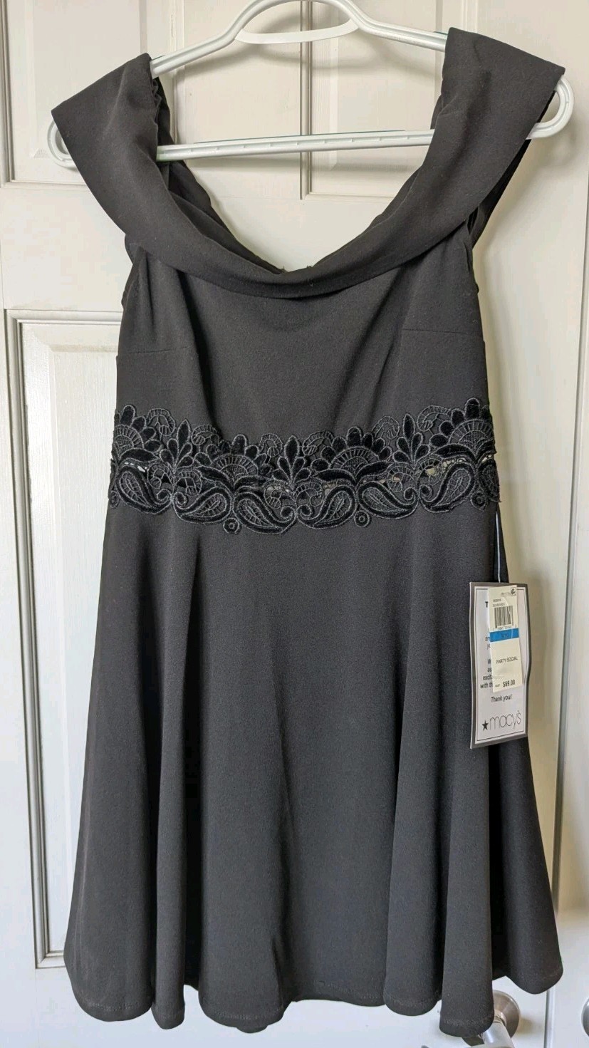 Party Social Black Off Shoulder Embroidered A-Line Dress Polyester Size 9/10