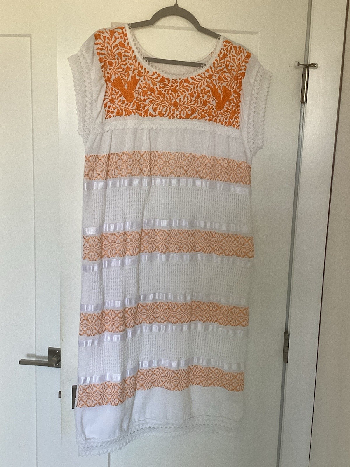 NWOT Beautiful White And Orange Cotton Women’s Mexican Dress One size