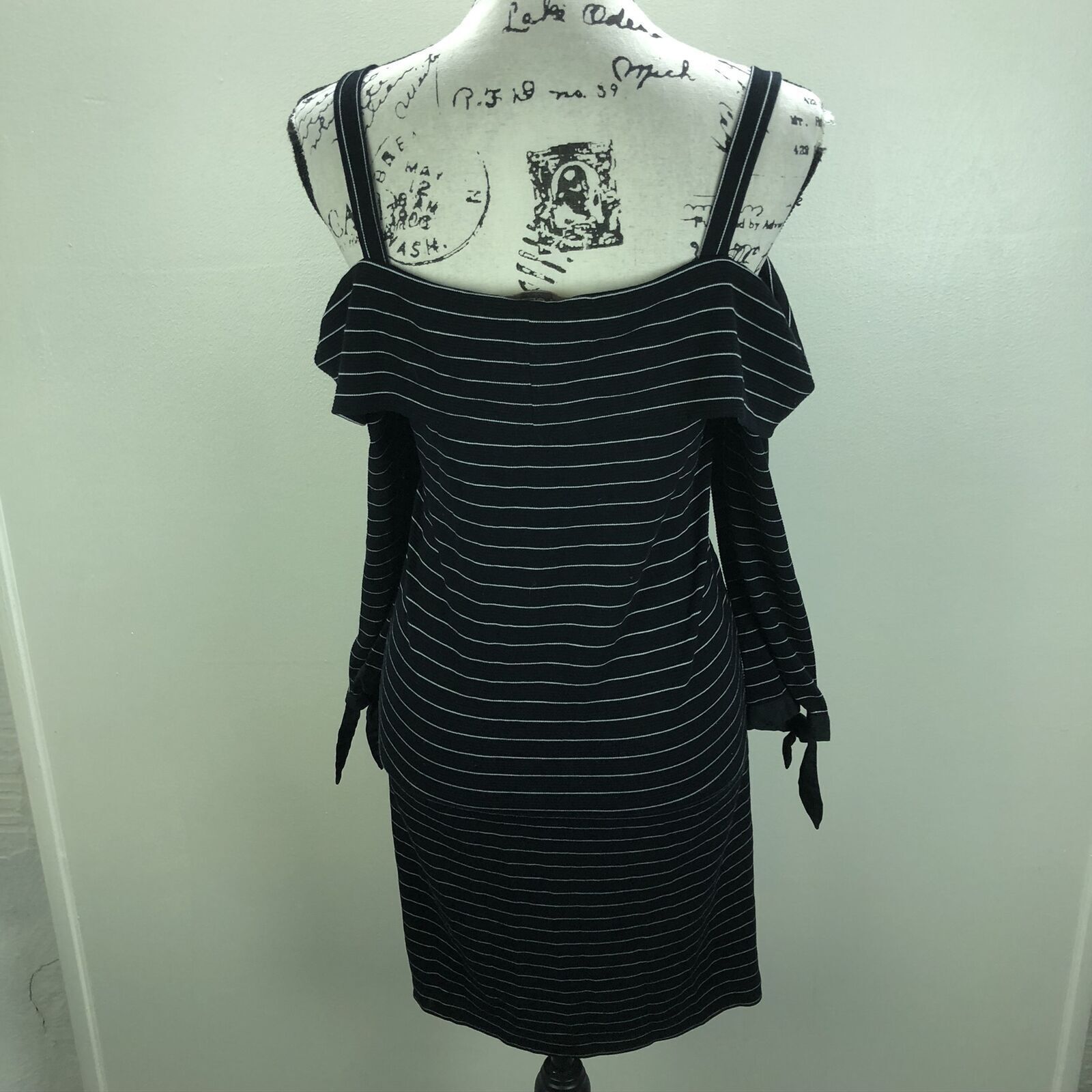 LOFT Cold Shoulder Sleeve Black Striped Casual Mini Dress Women’s Size 8