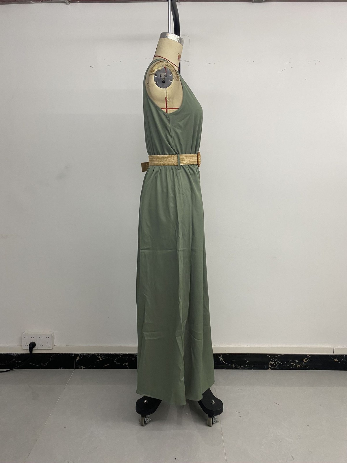 Summer Round-neck Sleeveless Split Dress With Button Design Fashion Solid Beach