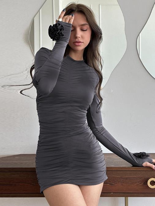2024 new European fancy lady winter inside dress solid color rose sleeve long