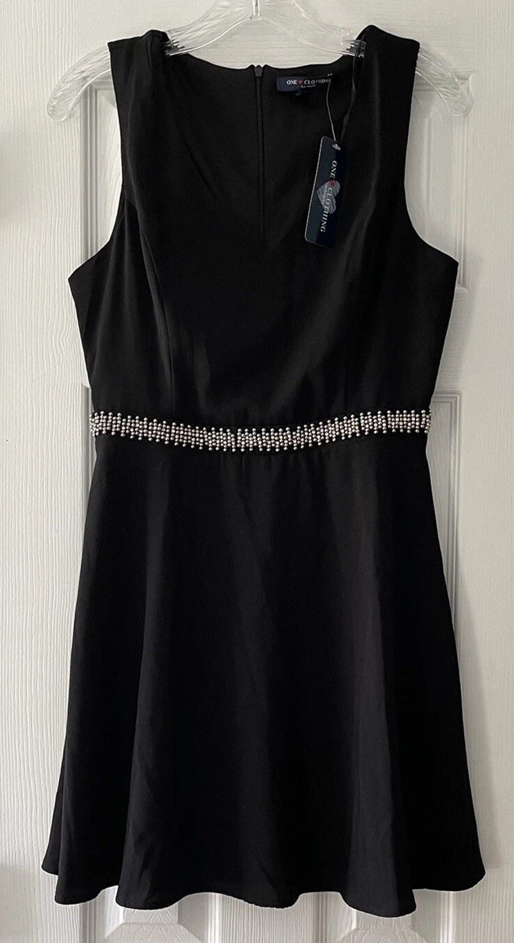 NWT! One Clothing Los Angeles Size Medium Juniors Beaded Crystal Waistline Dress