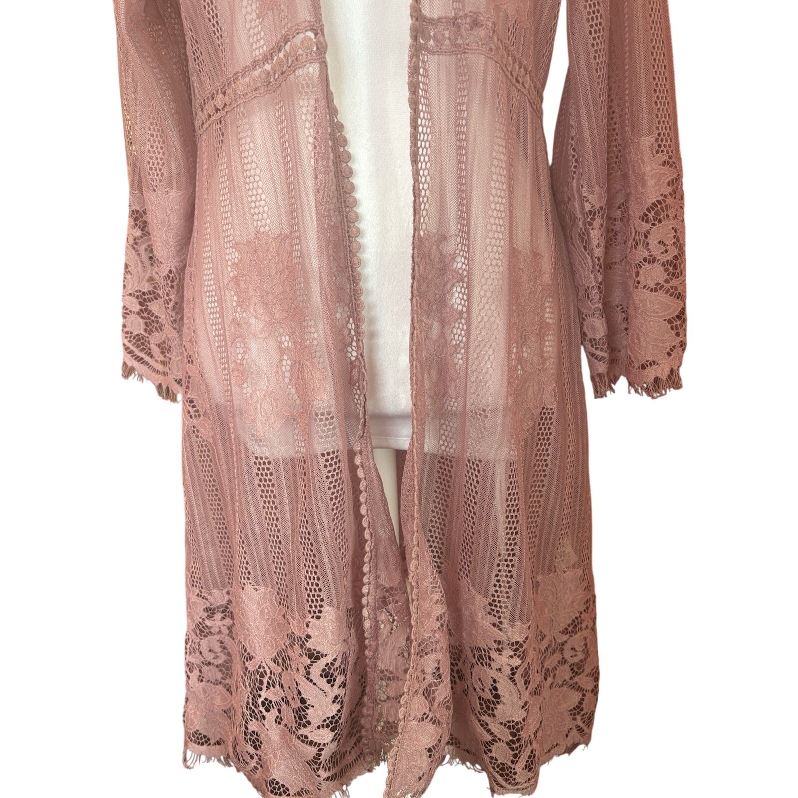 Me & U Sheer Lace Crochet Duster Cover Up Dusty Mauve Sz M Boho Chic Fairycore