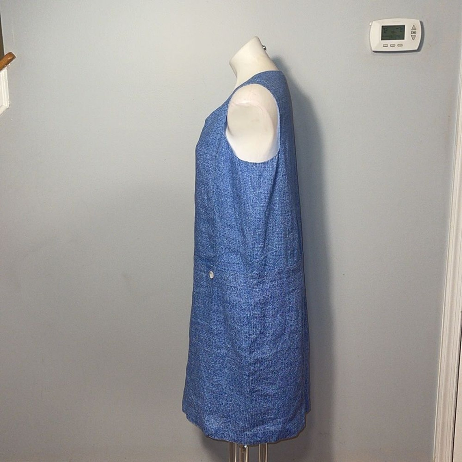 J.McLaughlin Linen Split Round Neck Sleeveless Besom Front Pocket Shift Dress. M
