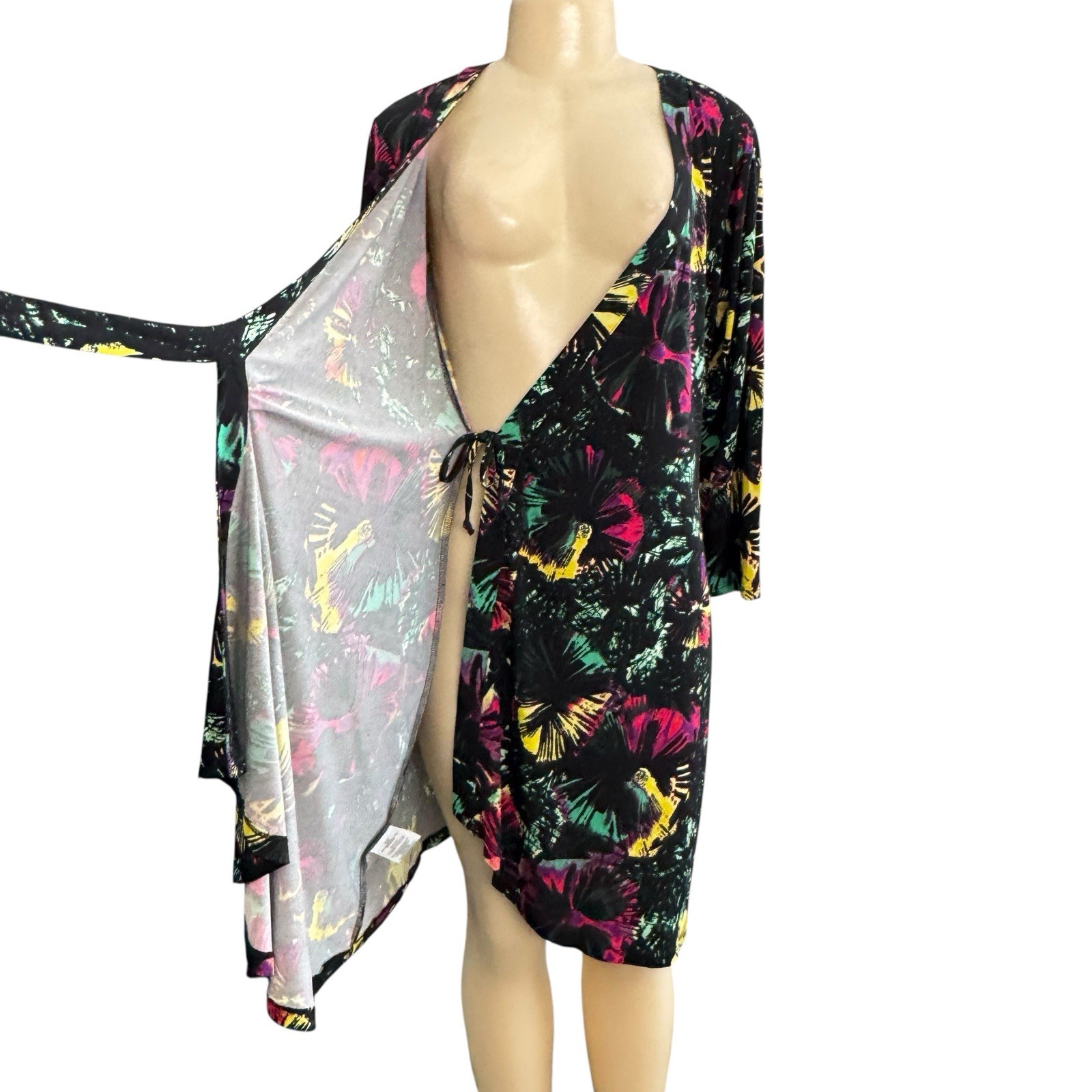 NWOT BCBGMaxazria Adele Short Wrap Dress Black Multicolor Print NEW 3/4 Sleeve