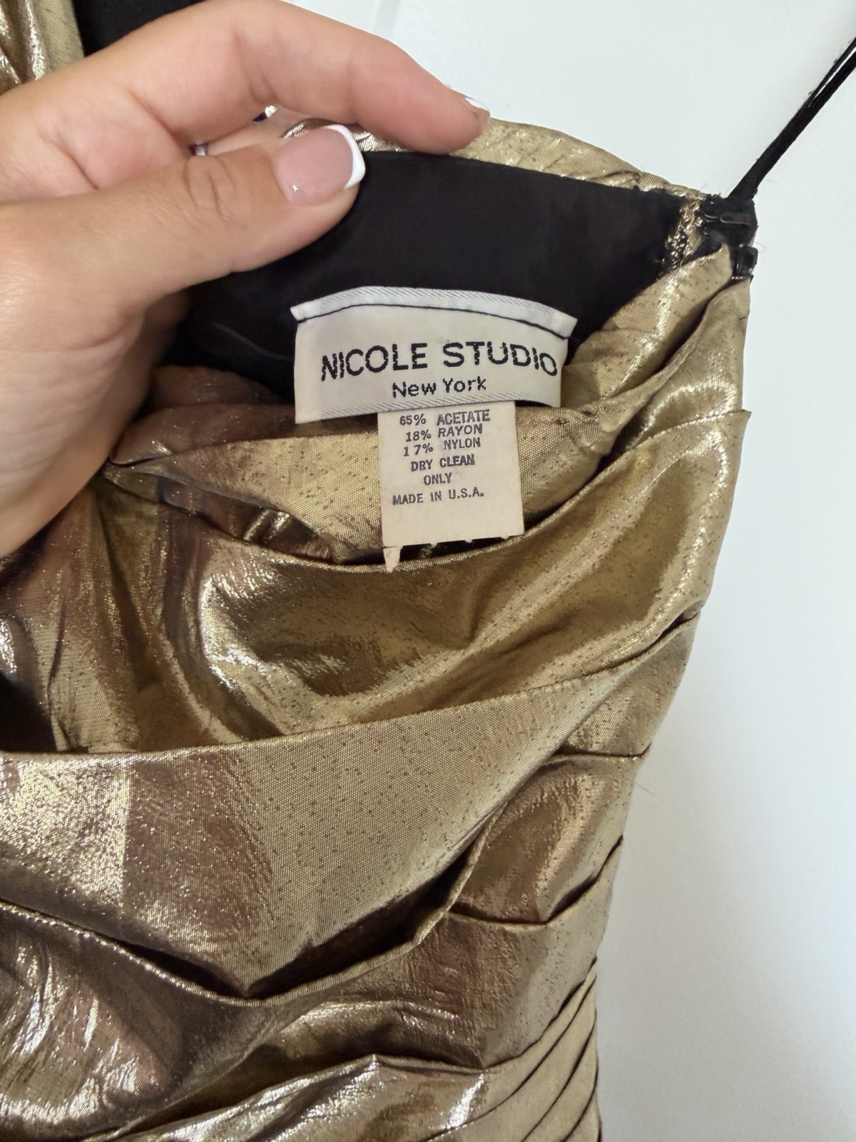 Nicole Studio New York 6 Gold/Black Metallic One Shoulder Ruched Sheath Knee