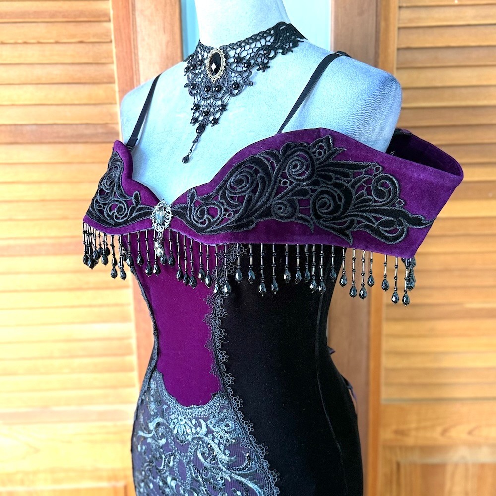 Devil Fashion Gothic Victorian ‘Vampire Masquerade’ Purple Black Velvet Gown M