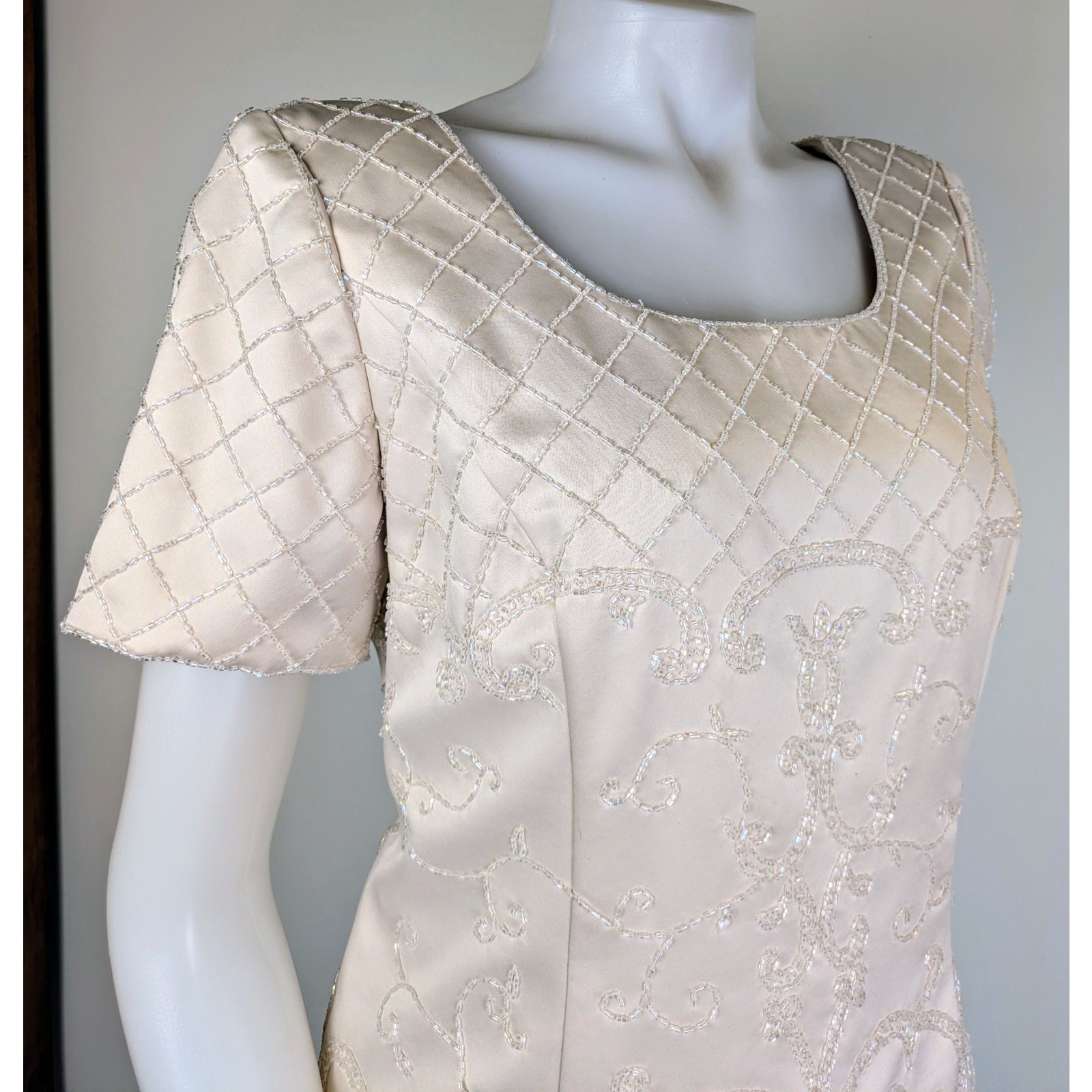 Karen Miller Maxi Dress 10 Cream Satin Beaded Short Sleeve Formal Event Wedding