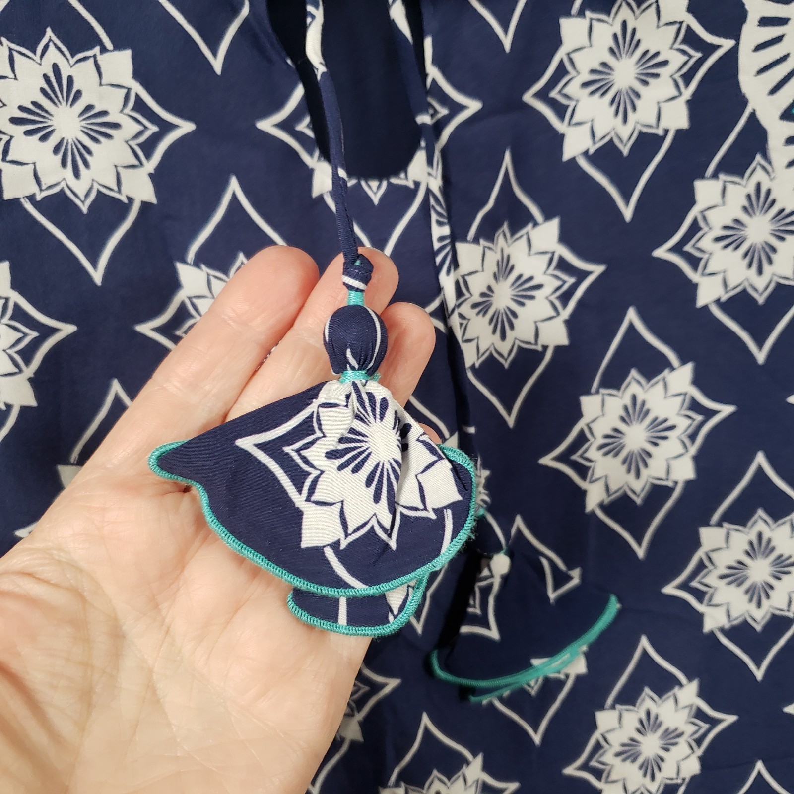 Hatley Mandala Shift Dress Womens Large Blue Keyhole Boho Nautical Coastal