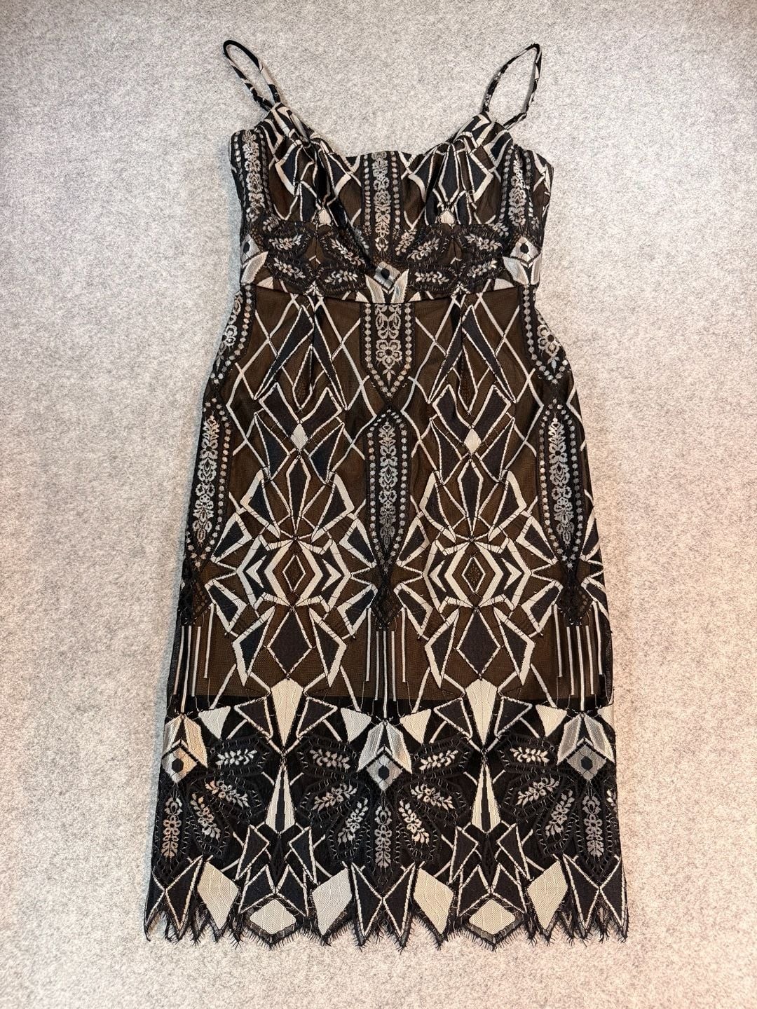 BCBGMAXAZRIA Alese Black and Silver Metallic Geometric Lace Midi Dress NWT