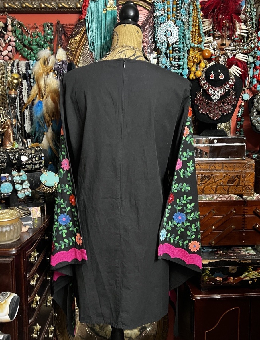 BEAUTIFUL IDIOLA DESIGNS MEXICAN EMBROIDERED PACHAMAMA ANGEL DRESS WEDDING L