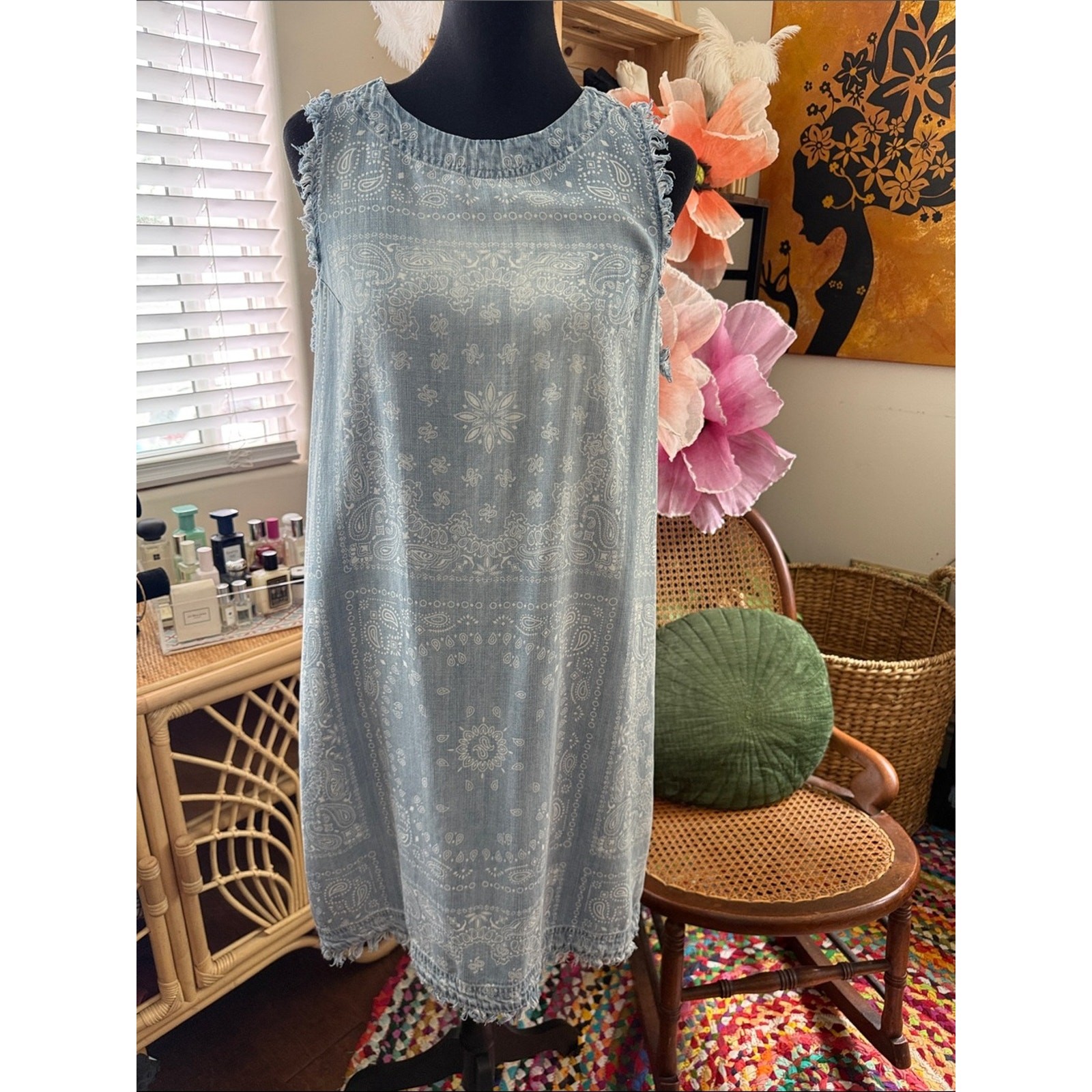 Tahari Dusty Blue Chambray Paisley Bandana Fringe Back Button Boho Resort Dress