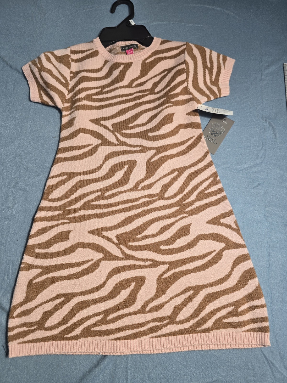 Dresses Vince Camuto features a brown and pink zebra print/Lels Pink Stra 4 /6