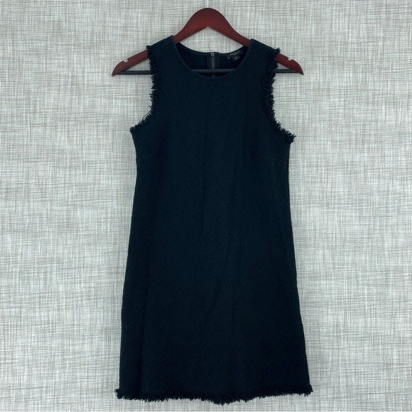 LOFT Womens Size 6P raw hem shift dress black 0829
