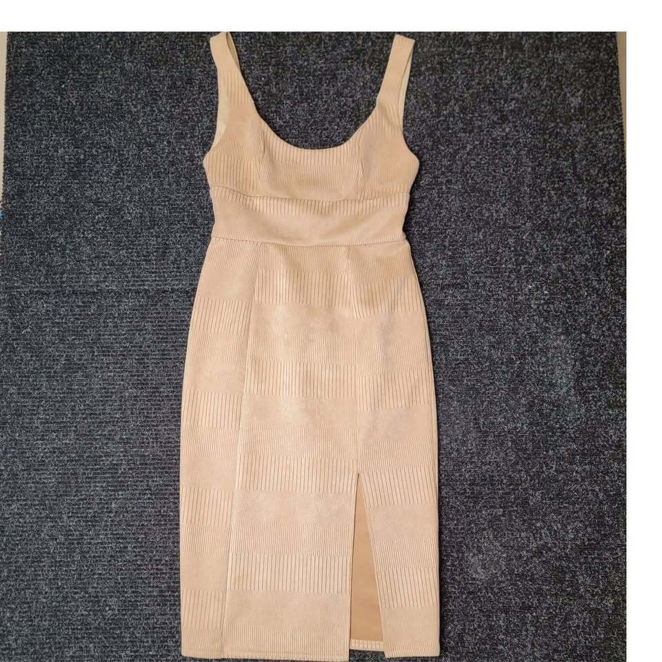 NWT Saints + Secrets Medium Nude Beige Suede Ribbed Bodycon Midi Sheath Dress